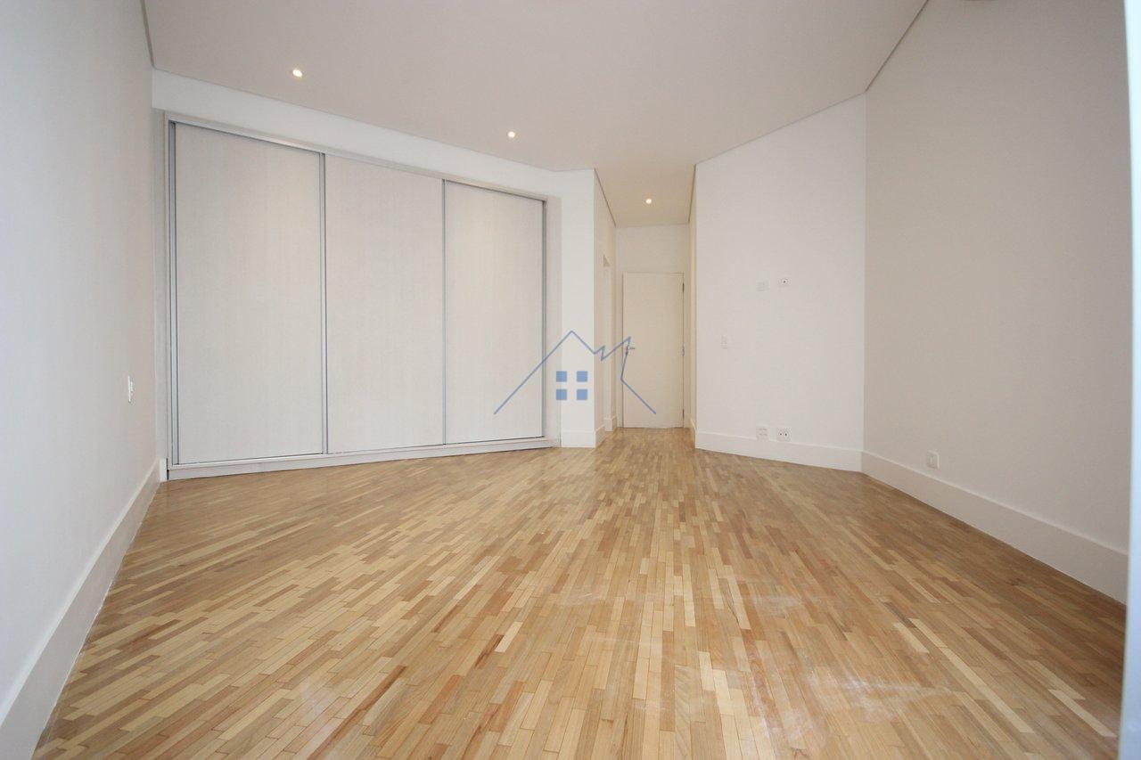 Apartamento Moema 3 suítes 3 vagas Varanda  São Paulo - 