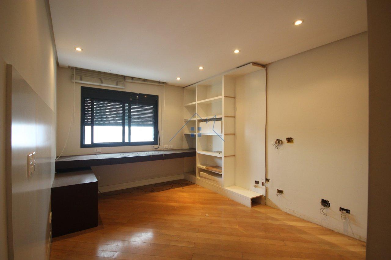 Apartamento Venda e Locação Higienópolis 4 quartos sendo 2 suítes 4 vagas Varanda  São Paulo - 