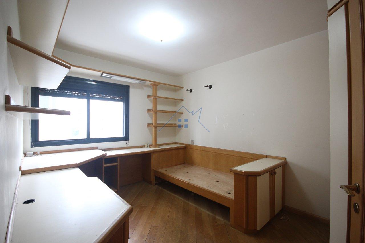 Apartamento Venda e Locação Higienópolis 4 quartos sendo 2 suítes 4 vagas Varanda  São Paulo - 