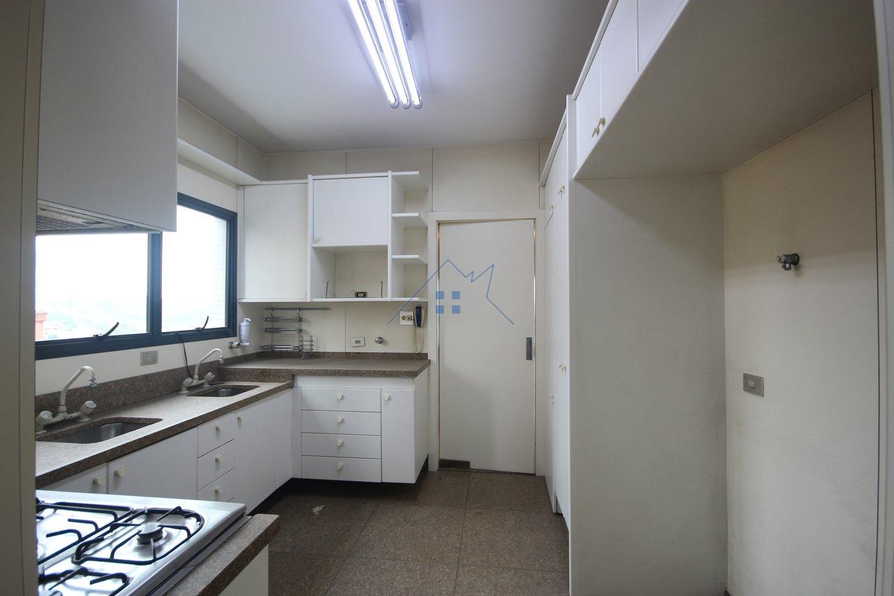 Apartamento Venda e Locação Higienópolis 4 quartos sendo 2 suítes 4 vagas Varanda  São Paulo - 