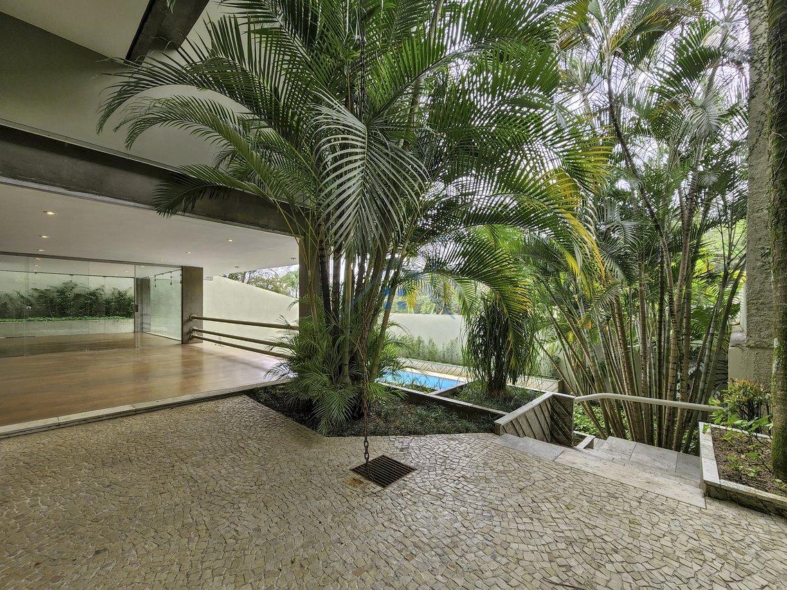Casa Locação Morumbi 05 suítes 8 vagas  São Paulo - 