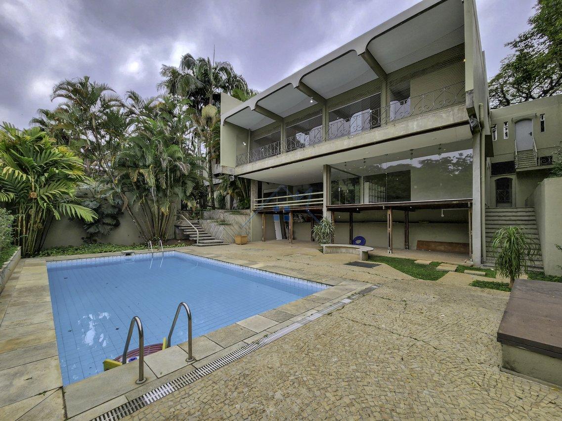 Casa Locação Morumbi 05 suítes 8 vagas  São Paulo - 