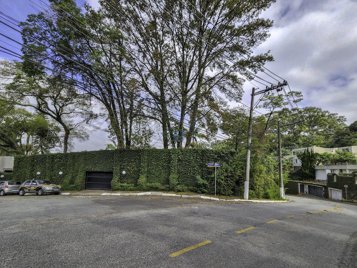 Casa Locação Morumbi 05 suítes 8 vagas  São Paulo - 
