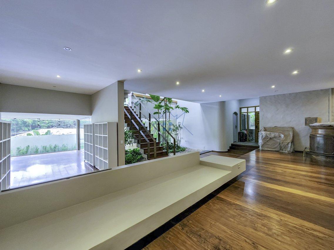 Casa Locação Morumbi 05 suítes 8 vagas  São Paulo - 