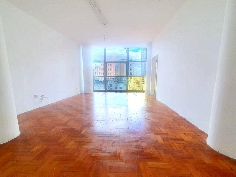Sala Comercial com 77m2  e 1 banheiro Região da Praça da Sé  São Paulo - 