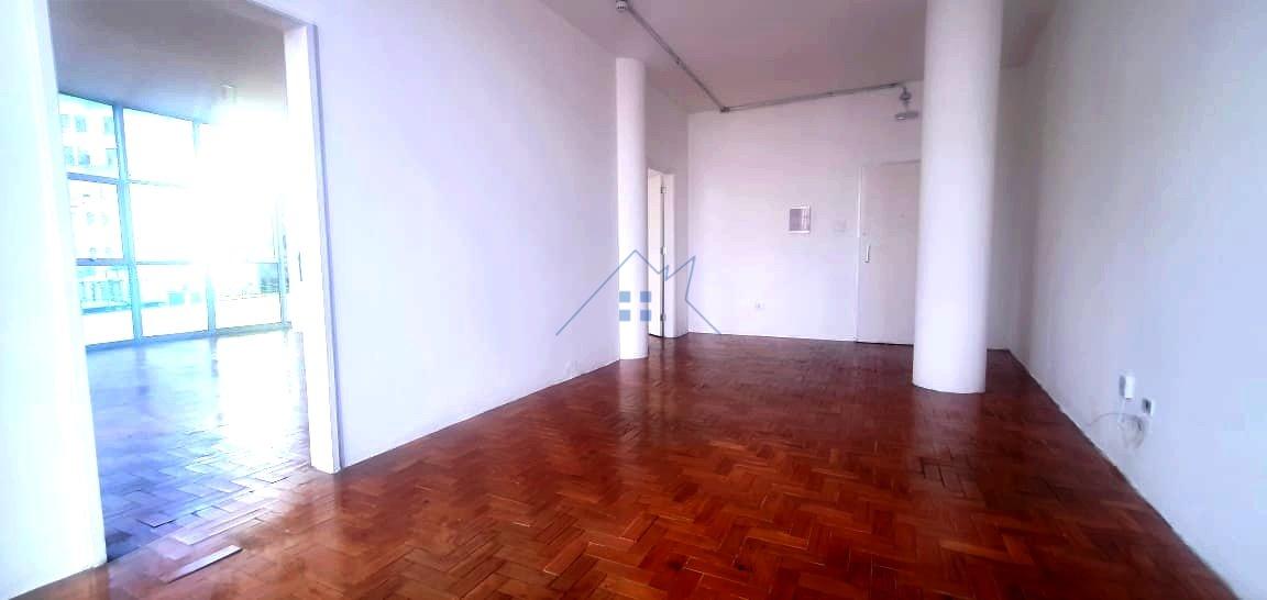 Sala Comercial com 77m2  e 1 banheiro Região da Praça da Sé  São Paulo - 