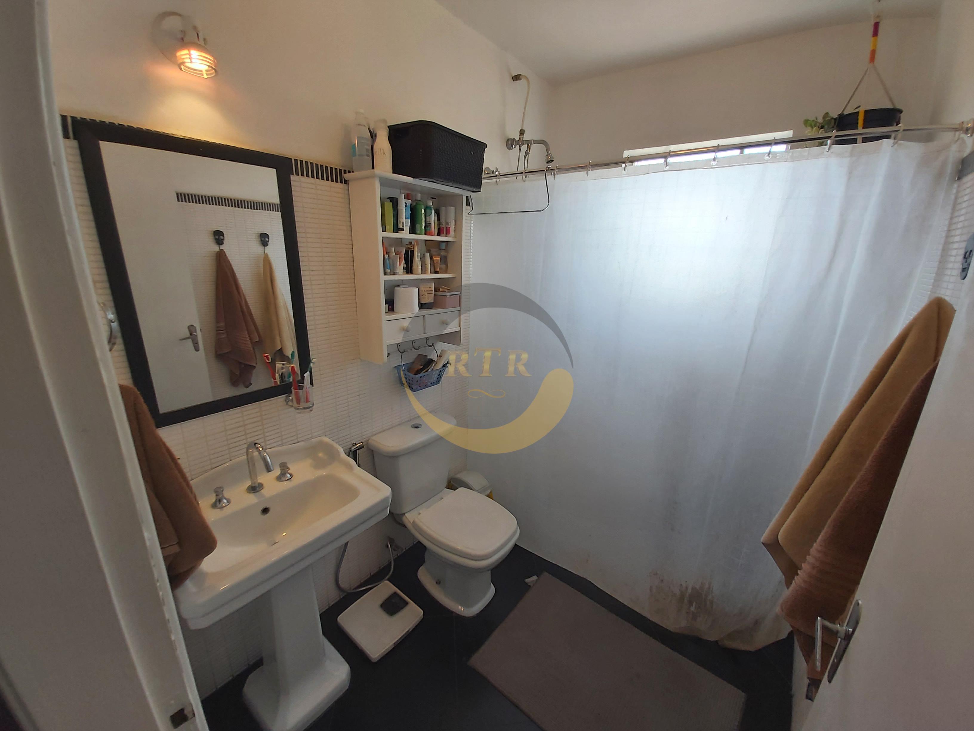 Casa T&eacute;rrea, 3 Quartos, 1 Suite, Escrit&oacute;rio Fundos, Copa e Banheiro, 7 Vagas, Monte Kemel  São Paulo - 