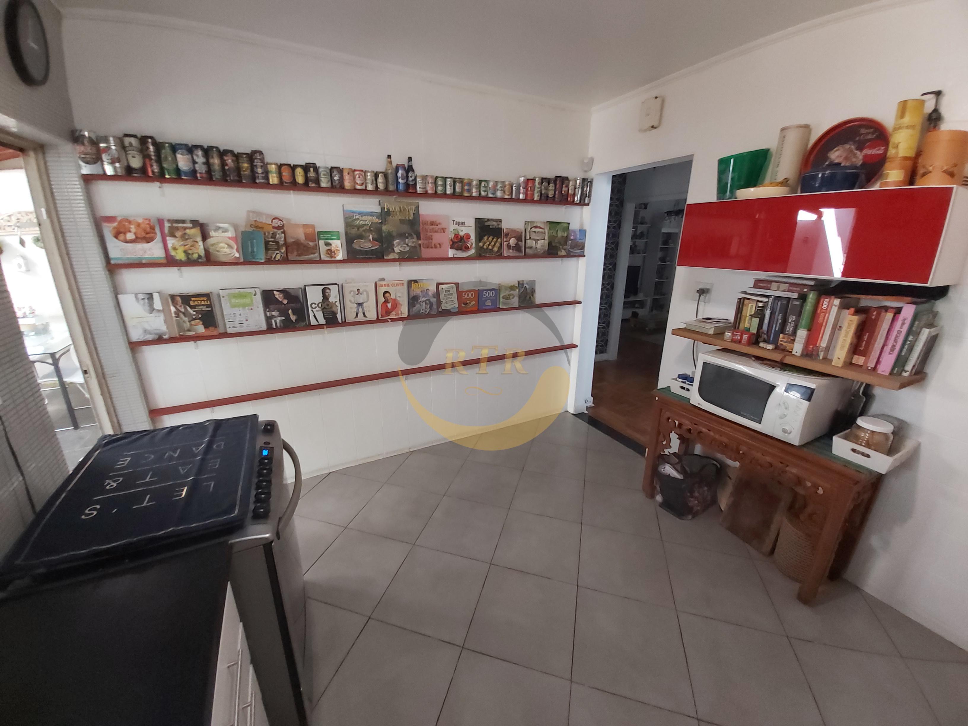 Casa T&eacute;rrea, 3 Quartos, 1 Suite, Escrit&oacute;rio Fundos, Copa e Banheiro, 7 Vagas, Monte Kemel  São Paulo - 