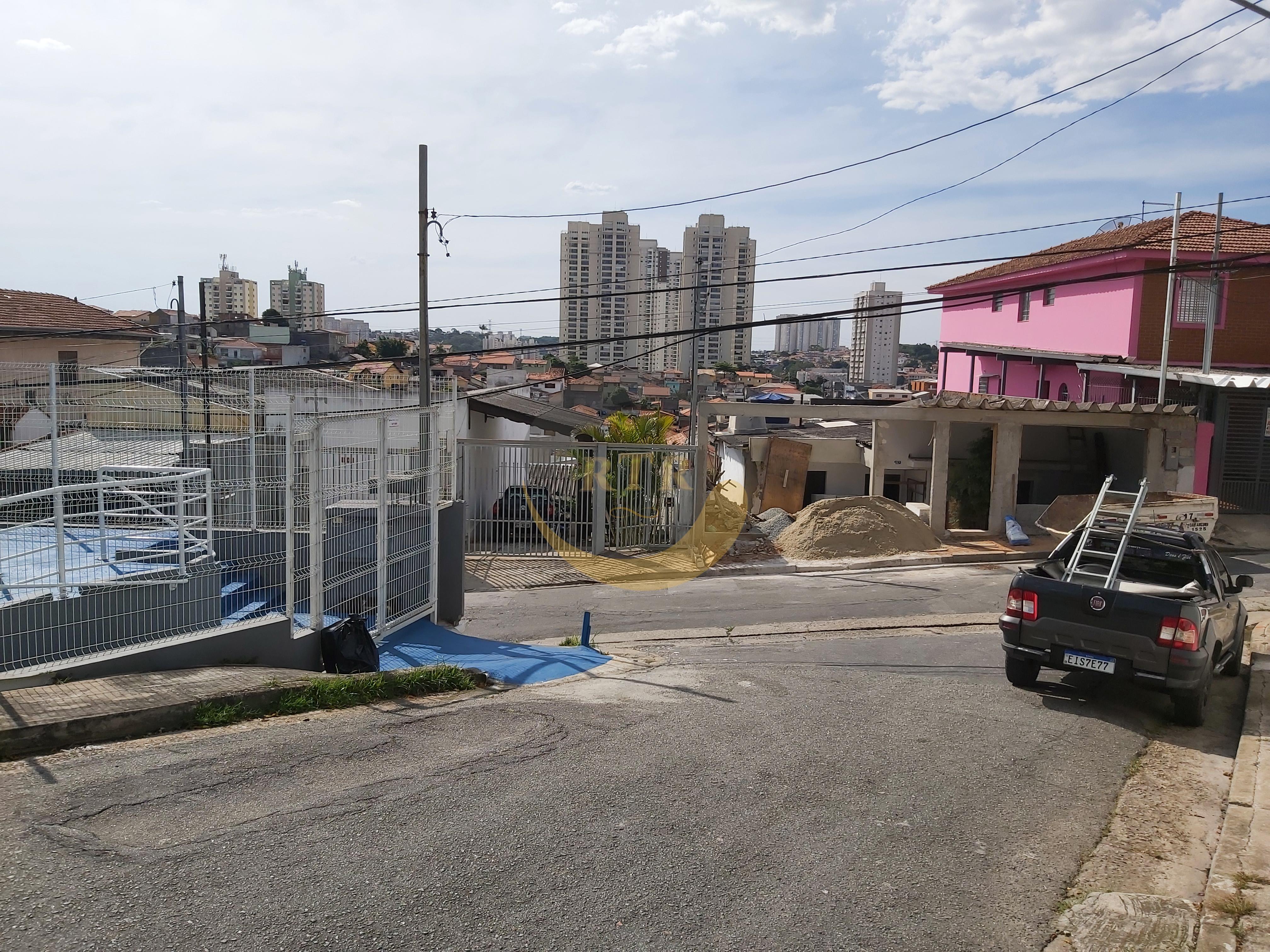 Casa T&eacute;rrea, 3 Quartos, 1 Suite, Escrit&oacute;rio Fundos, Copa e Banheiro, 7 Vagas, Monte Kemel  São Paulo - 