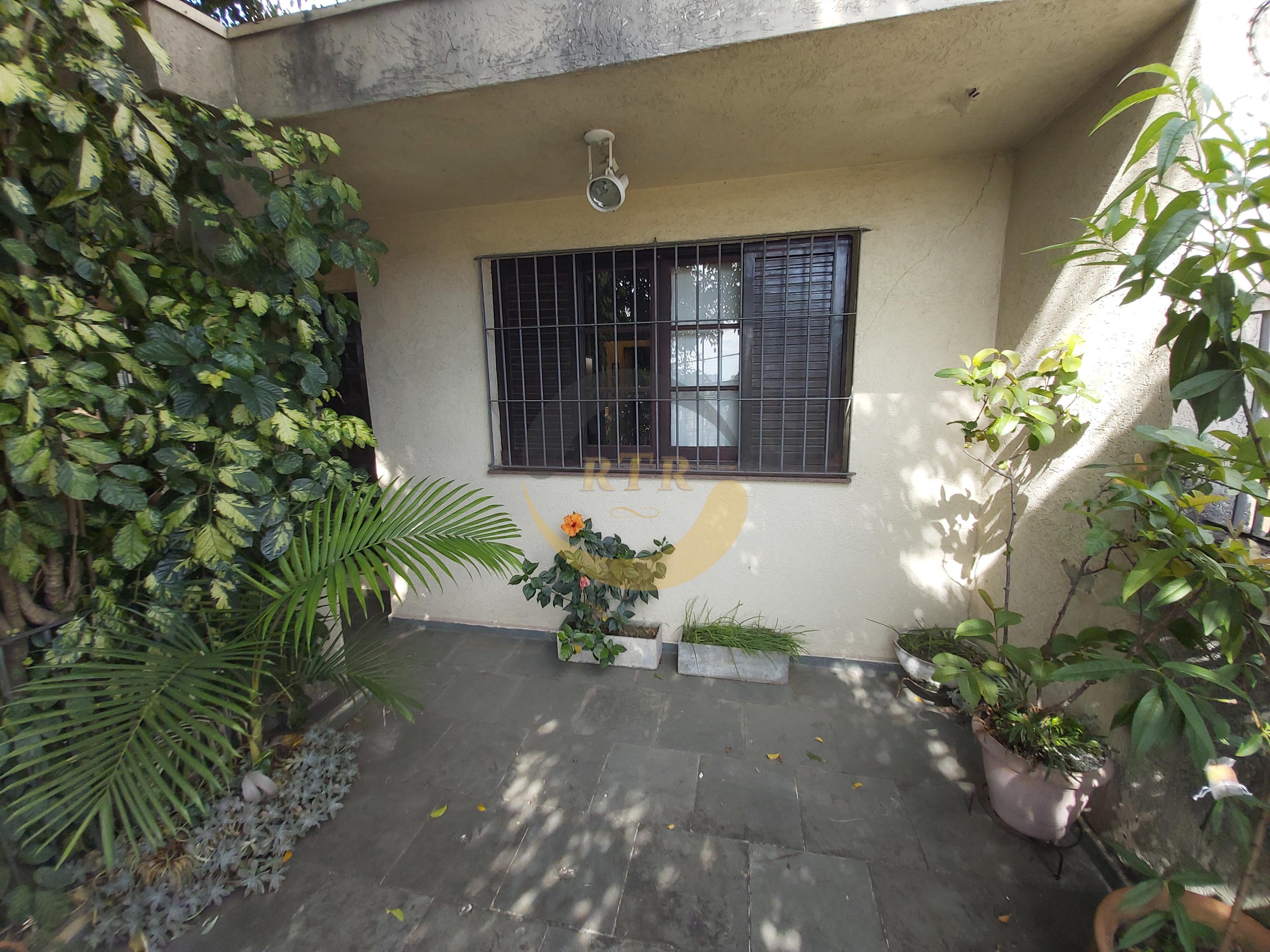 Casa T&eacute;rrea, 3 Quartos, 1 Suite, Escrit&oacute;rio Fundos, Copa e Banheiro, 7 Vagas, Monte Kemel  São Paulo - 