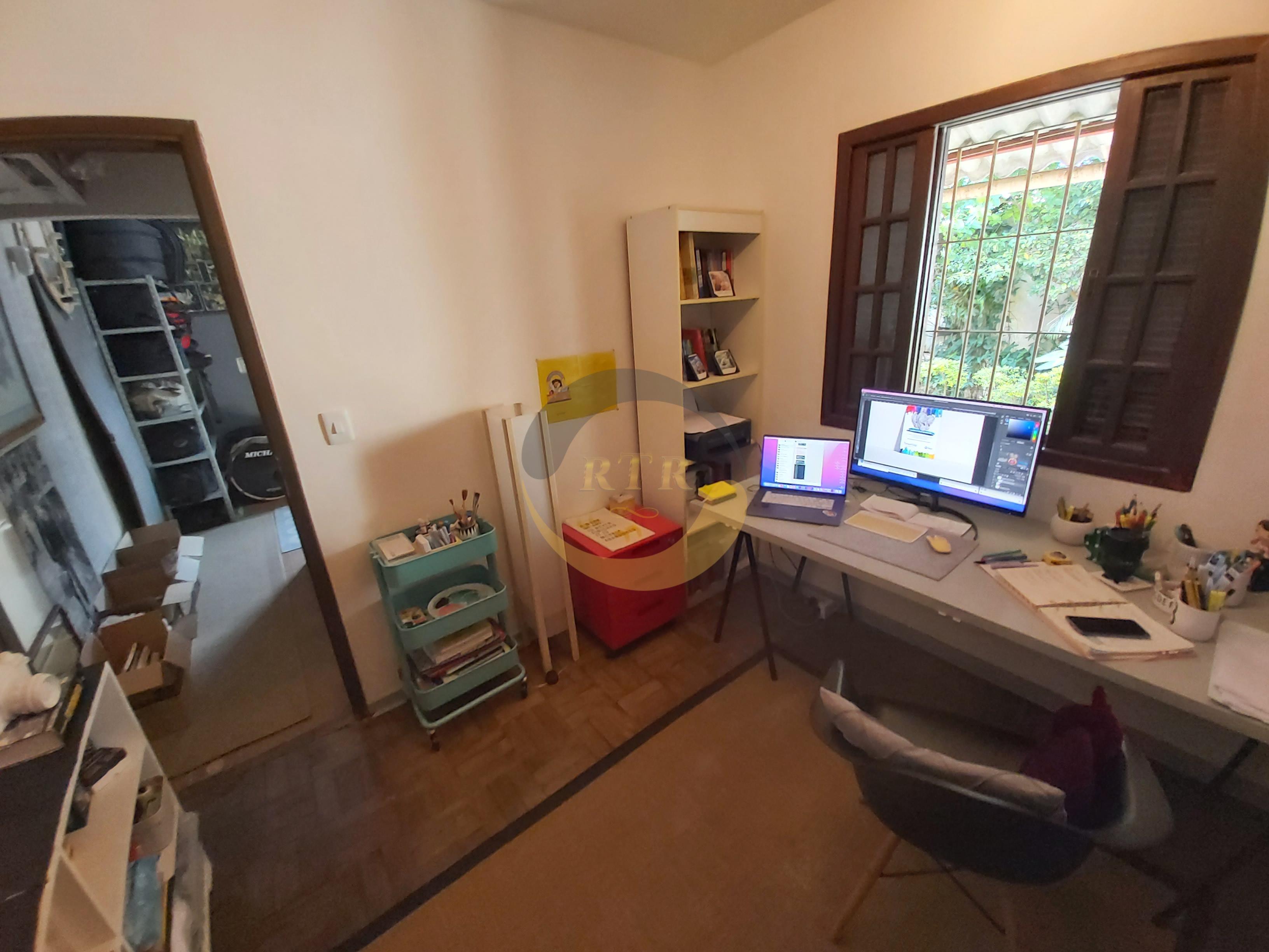 Casa T&eacute;rrea, 3 Quartos, 1 Suite, Escrit&oacute;rio Fundos, Copa e Banheiro, 7 Vagas, Monte Kemel  São Paulo - 