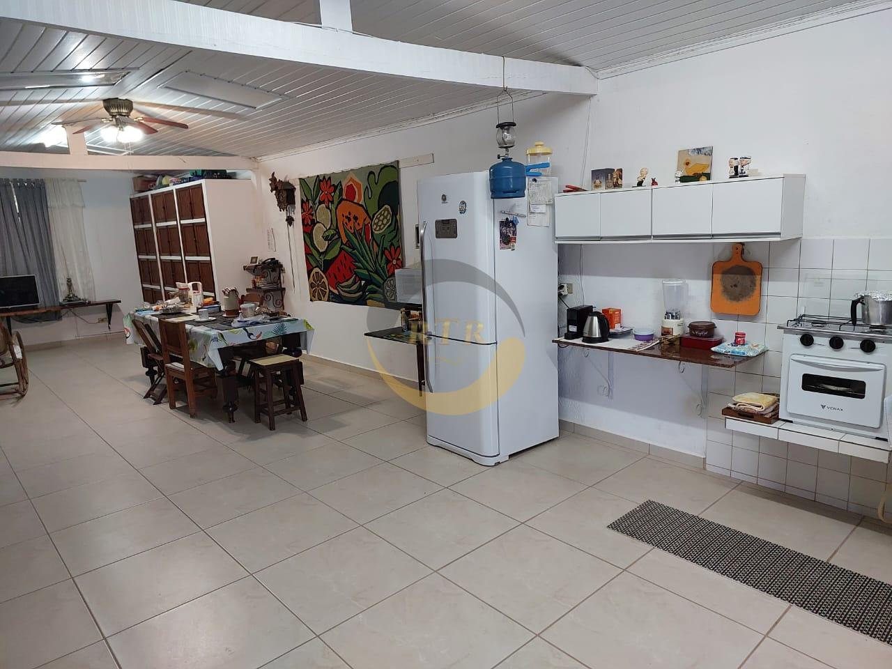 Ch&aacute;cara 2.000m&sup2;, Condom&iacute;nio, Embu 3 su&iacute;tes, piscina, pomar, &Oacute;tima localiza&ccedil;&atilde;o f&aacute;cil acesso  Embu das Artes - 