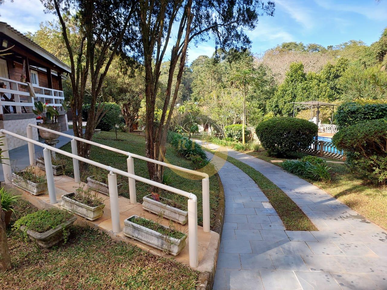 Ch&aacute;cara 2.000m&sup2;, Condom&iacute;nio, Embu 3 su&iacute;tes, piscina, pomar, &Oacute;tima localiza&ccedil;&atilde;o f&aacute;cil acesso  Embu das Artes - 