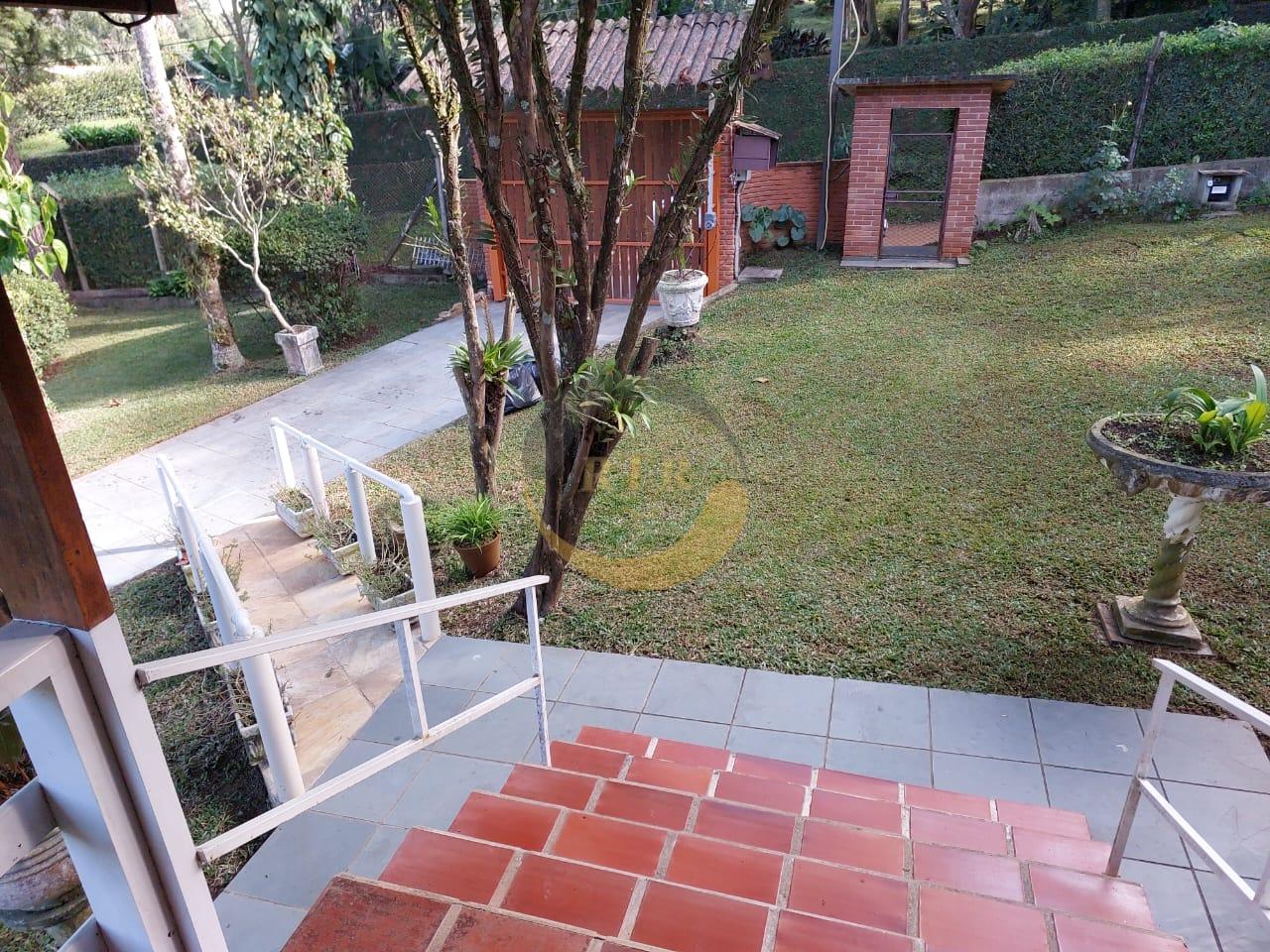 Ch&aacute;cara 2.000m&sup2;, Condom&iacute;nio, Embu 3 su&iacute;tes, piscina, pomar, &Oacute;tima localiza&ccedil;&atilde;o f&aacute;cil acesso  Embu das Artes - 