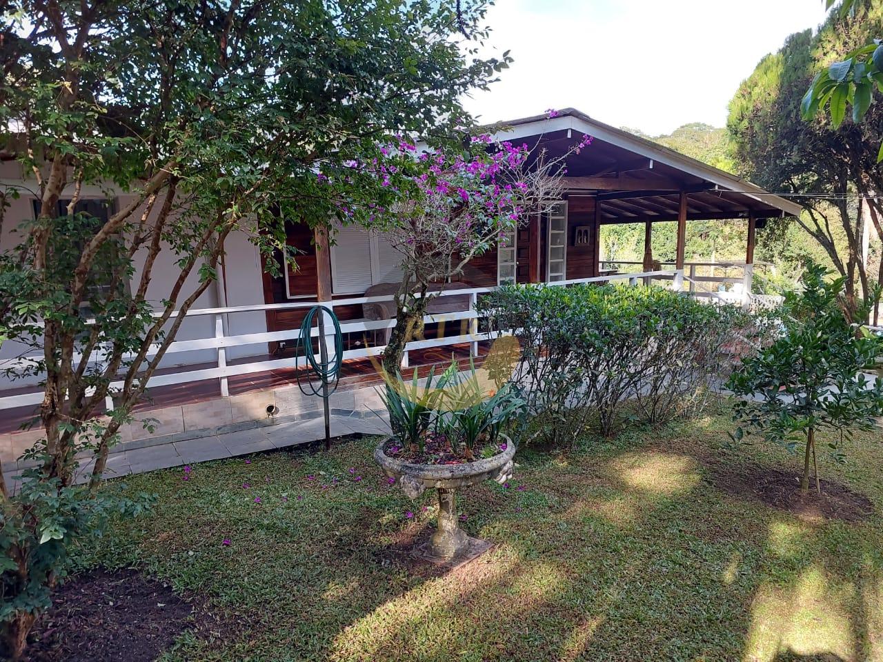 Ch&aacute;cara 2.000m&sup2;, Condom&iacute;nio, Embu 3 su&iacute;tes, piscina, pomar, &Oacute;tima localiza&ccedil;&atilde;o f&aacute;cil acesso  Embu das Artes - 
