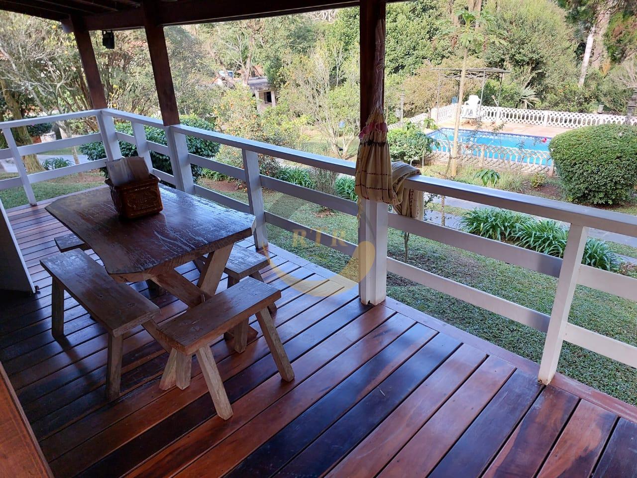 Ch&aacute;cara 2.000m&sup2;, Condom&iacute;nio, Embu 3 su&iacute;tes, piscina, pomar, &Oacute;tima localiza&ccedil;&atilde;o f&aacute;cil acesso  Embu das Artes - 