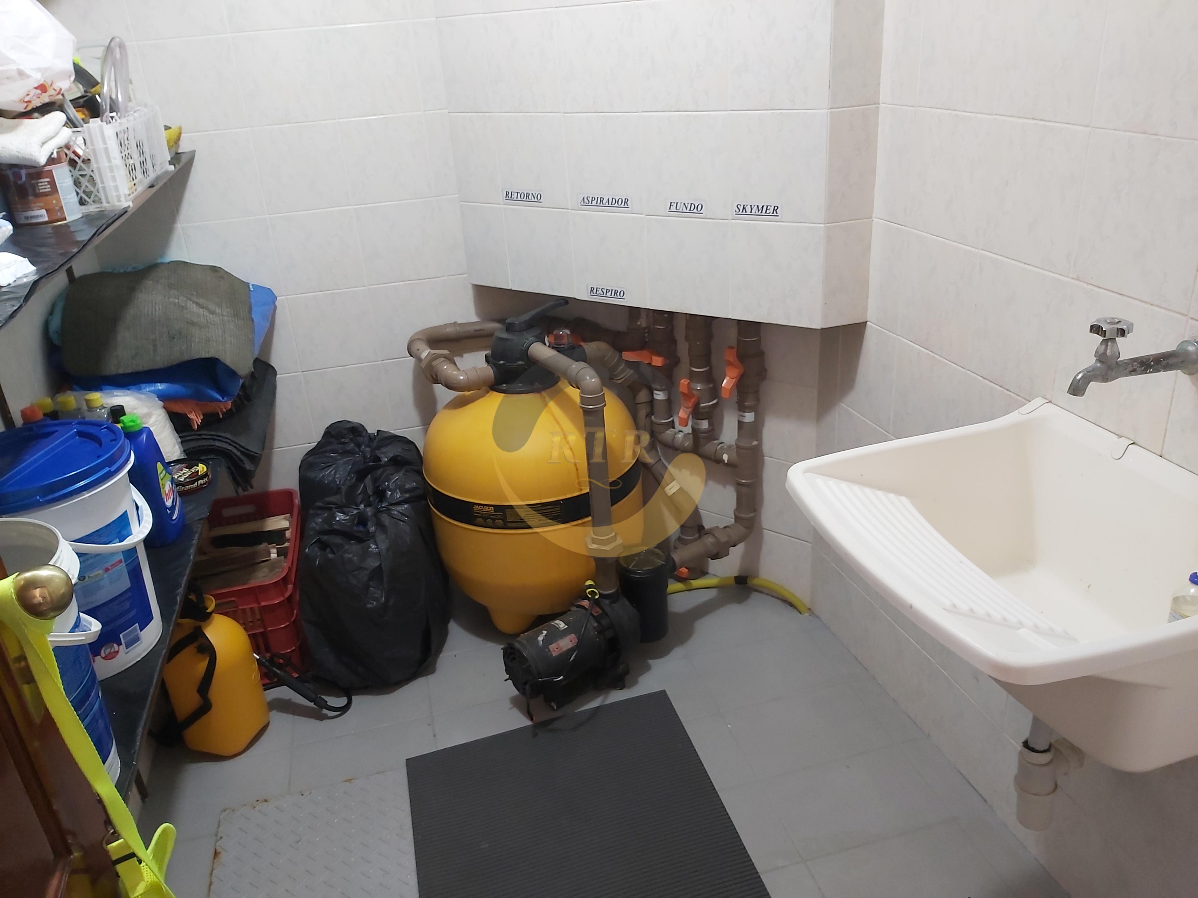 S&atilde;o Roque Nobre, Sobrado Alto Padr&atilde;o 340m&sup2;, 3 Su&iacute;tes, Piscina, Aquecimento Solar  São Roque - 