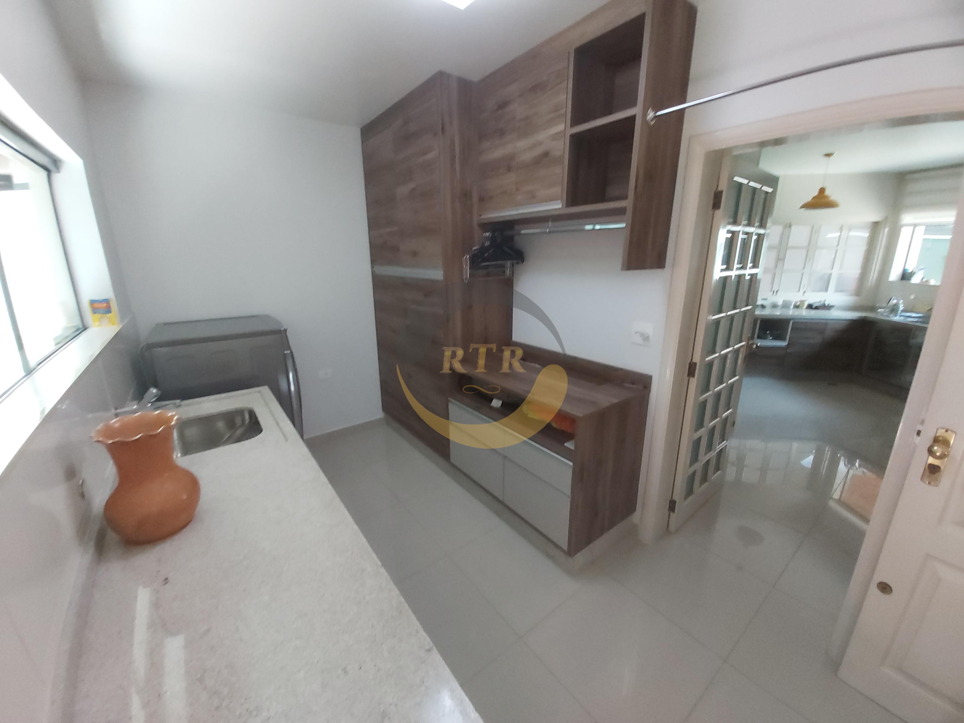 S&atilde;o Roque Nobre, Sobrado Alto Padr&atilde;o 340m&sup2;, 3 Su&iacute;tes, Piscina, Aquecimento Solar  São Roque - 