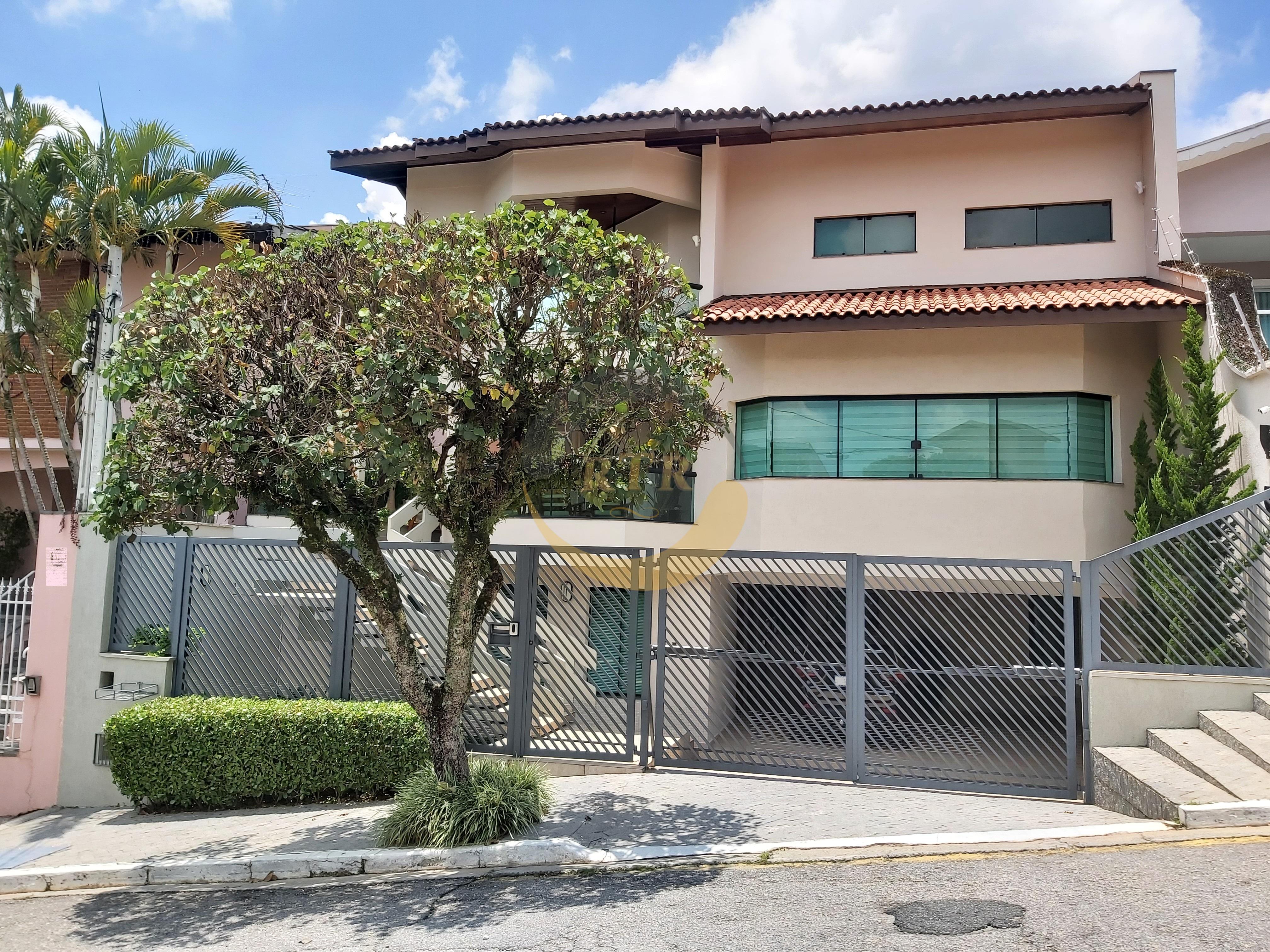 S&atilde;o Roque Nobre, Sobrado Alto Padr&atilde;o 340m&sup2;, 3 Su&iacute;tes, Piscina, Aquecimento Solar  São Roque - 
