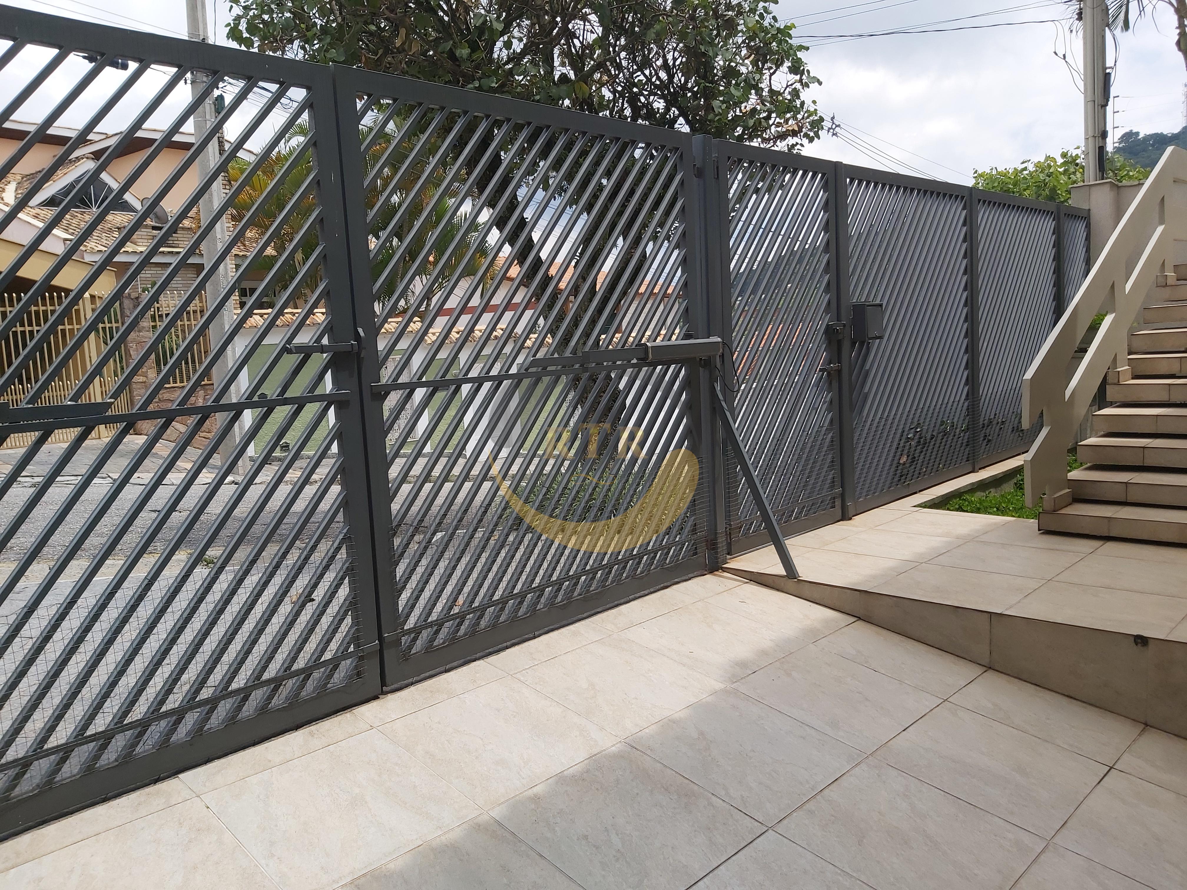 S&atilde;o Roque Nobre, Sobrado Alto Padr&atilde;o 340m&sup2;, 3 Su&iacute;tes, Piscina, Aquecimento Solar  São Roque - 