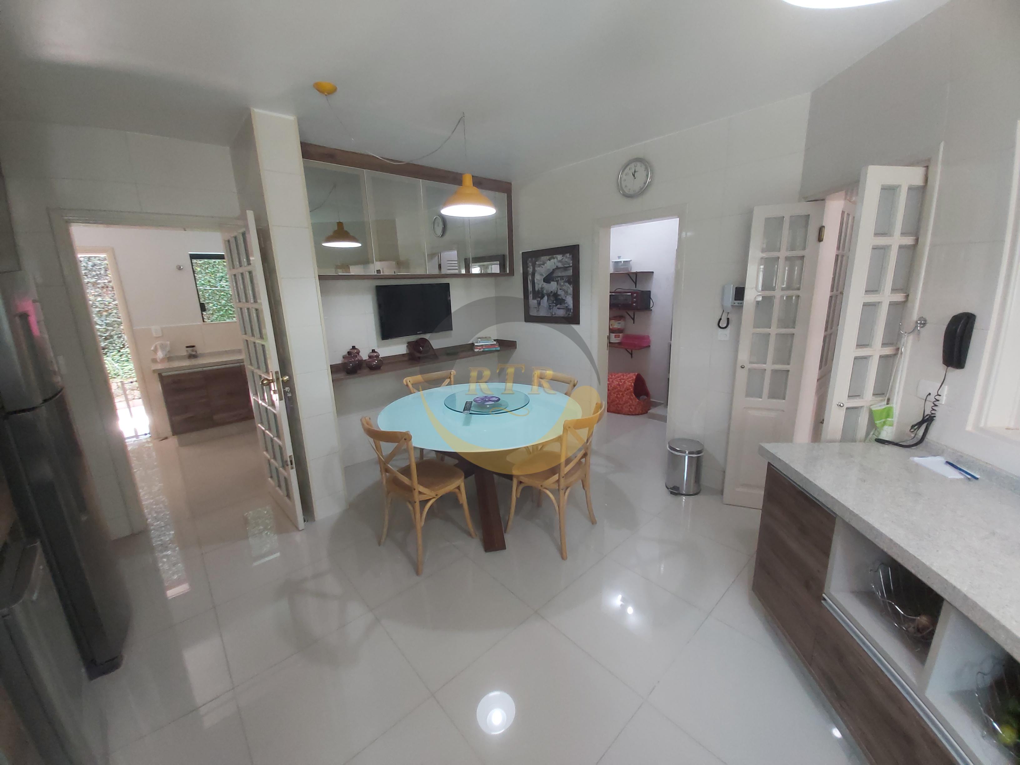 S&atilde;o Roque Nobre, Sobrado Alto Padr&atilde;o 340m&sup2;, 3 Su&iacute;tes, Piscina, Aquecimento Solar  São Roque - 