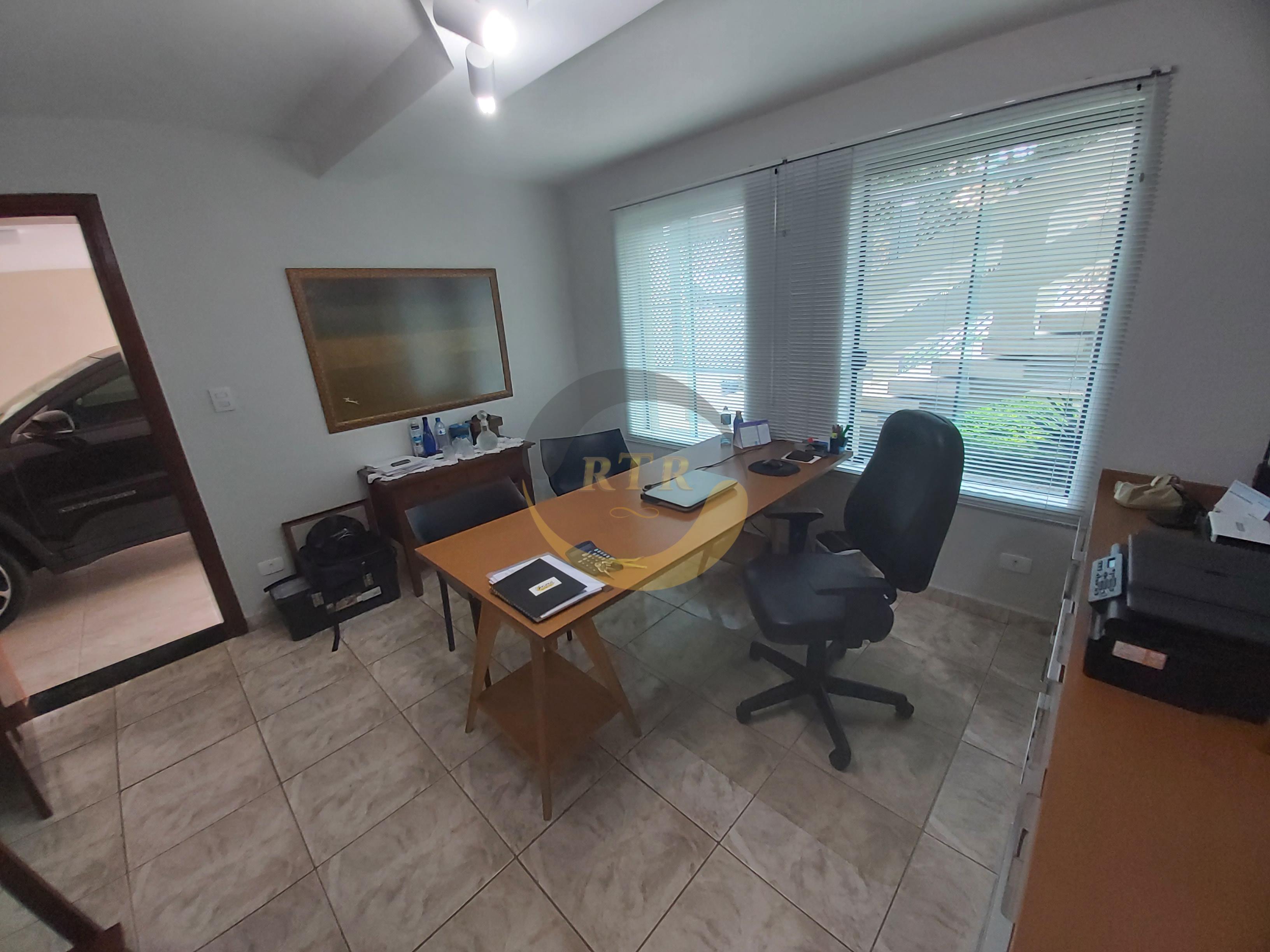 S&atilde;o Roque Nobre, Sobrado Alto Padr&atilde;o 340m&sup2;, 3 Su&iacute;tes, Piscina, Aquecimento Solar  São Roque - 