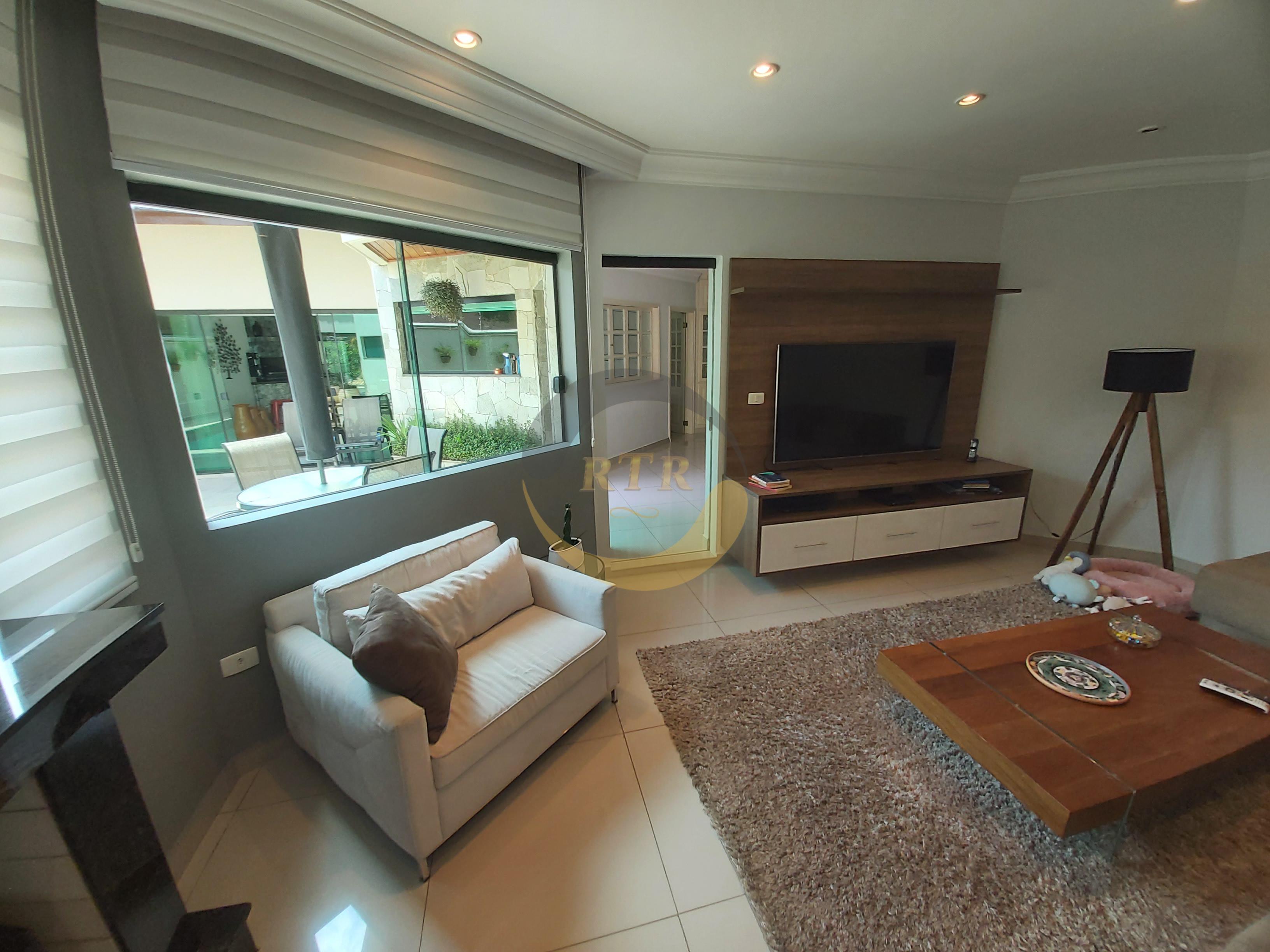 S&atilde;o Roque Nobre, Sobrado Alto Padr&atilde;o 340m&sup2;, 3 Su&iacute;tes, Piscina, Aquecimento Solar  São Roque - 