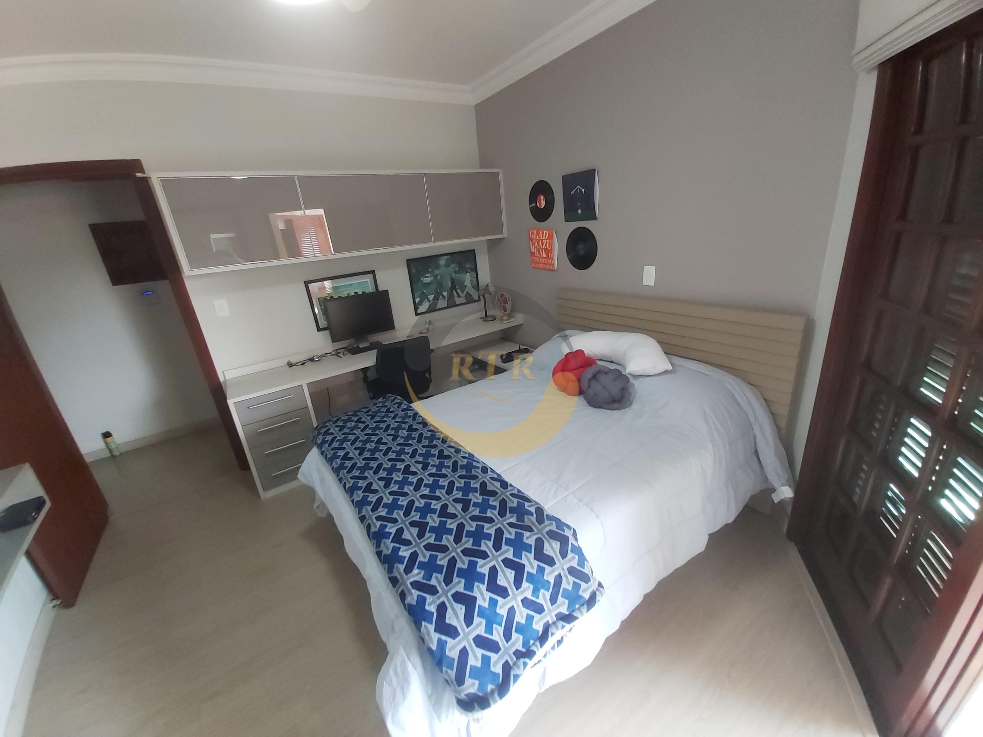 S&atilde;o Roque Nobre, Sobrado Alto Padr&atilde;o 340m&sup2;, 3 Su&iacute;tes, Piscina, Aquecimento Solar  São Roque - 