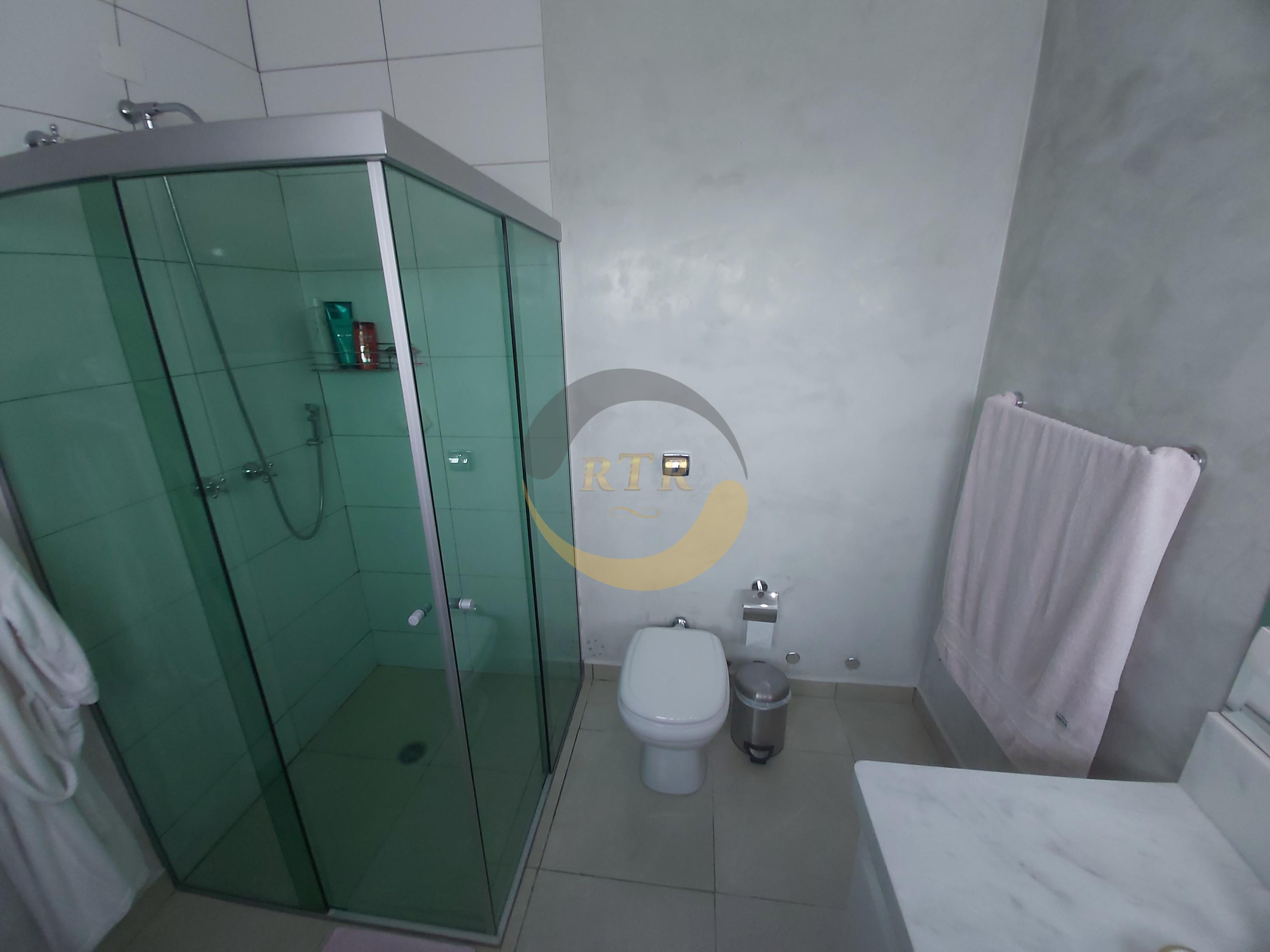 S&atilde;o Roque Nobre, Sobrado Alto Padr&atilde;o 340m&sup2;, 3 Su&iacute;tes, Piscina, Aquecimento Solar  São Roque - 