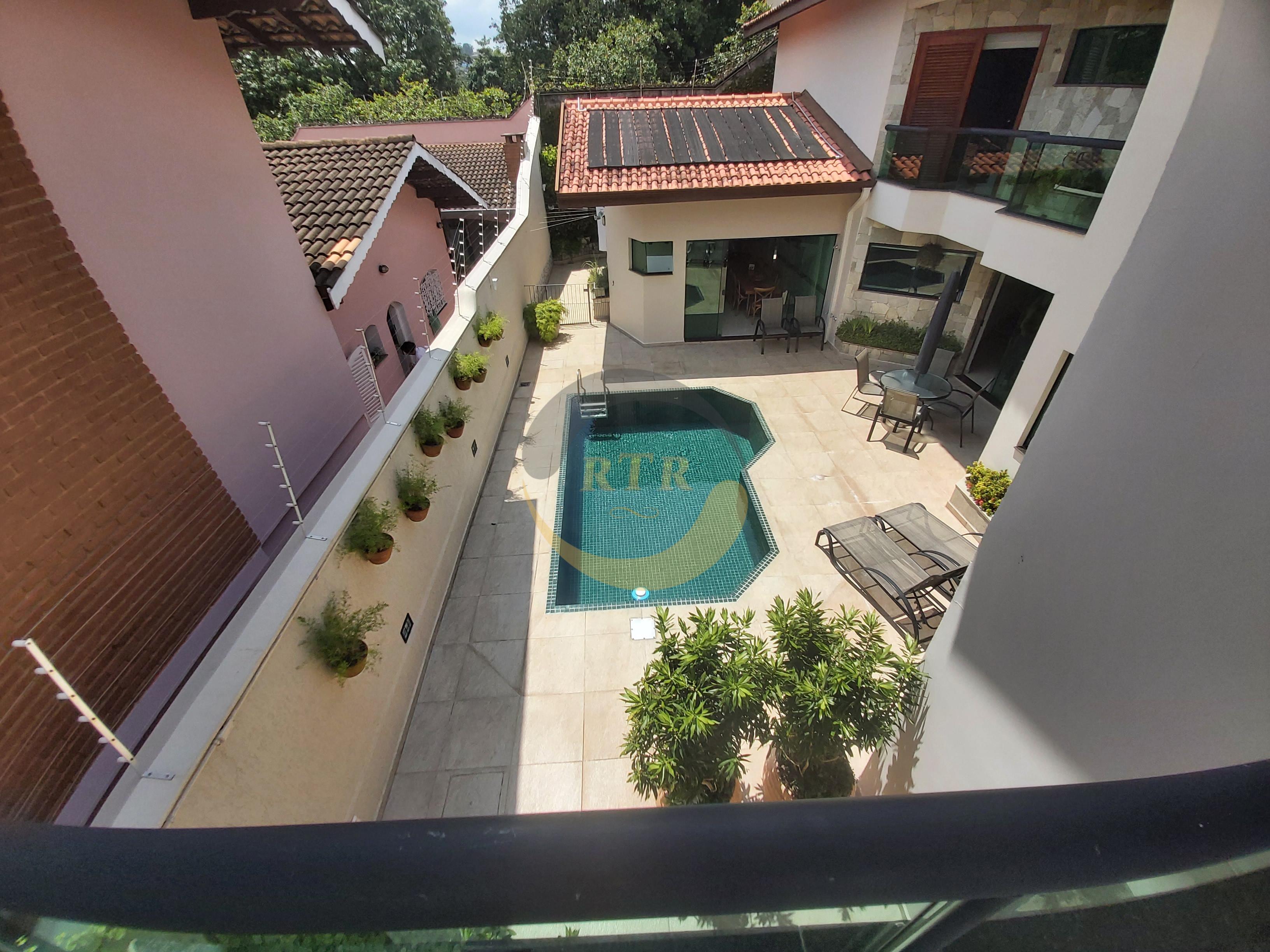 S&atilde;o Roque Nobre, Sobrado Alto Padr&atilde;o 340m&sup2;, 3 Su&iacute;tes, Piscina, Aquecimento Solar  São Roque - 