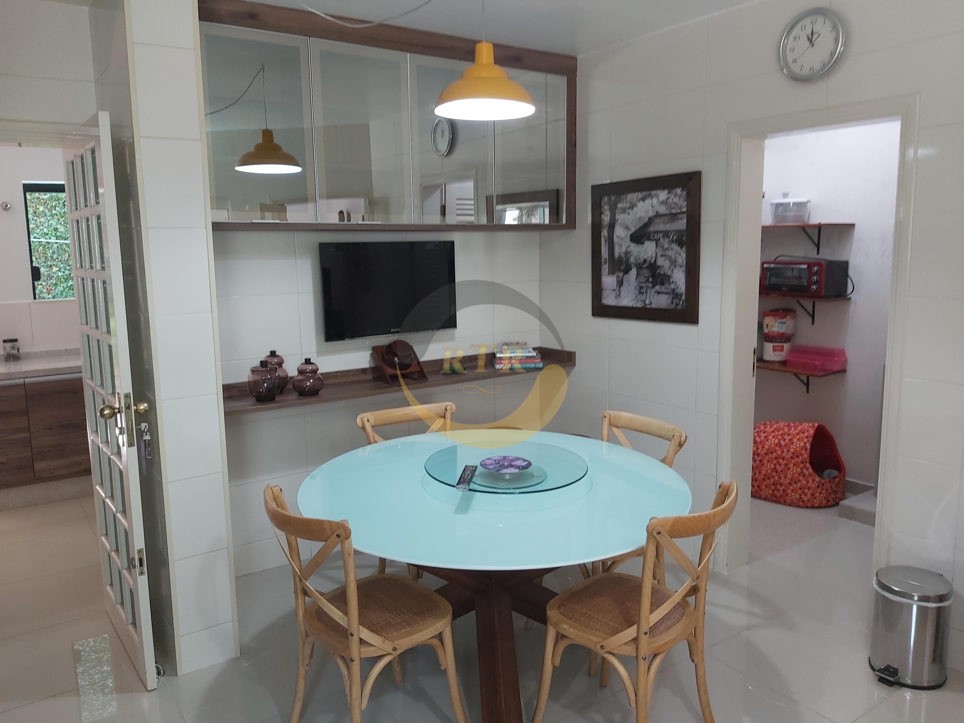 S&atilde;o Roque Nobre, Sobrado Alto Padr&atilde;o 340m&sup2;, 3 Su&iacute;tes, Piscina, Aquecimento Solar  São Roque - 