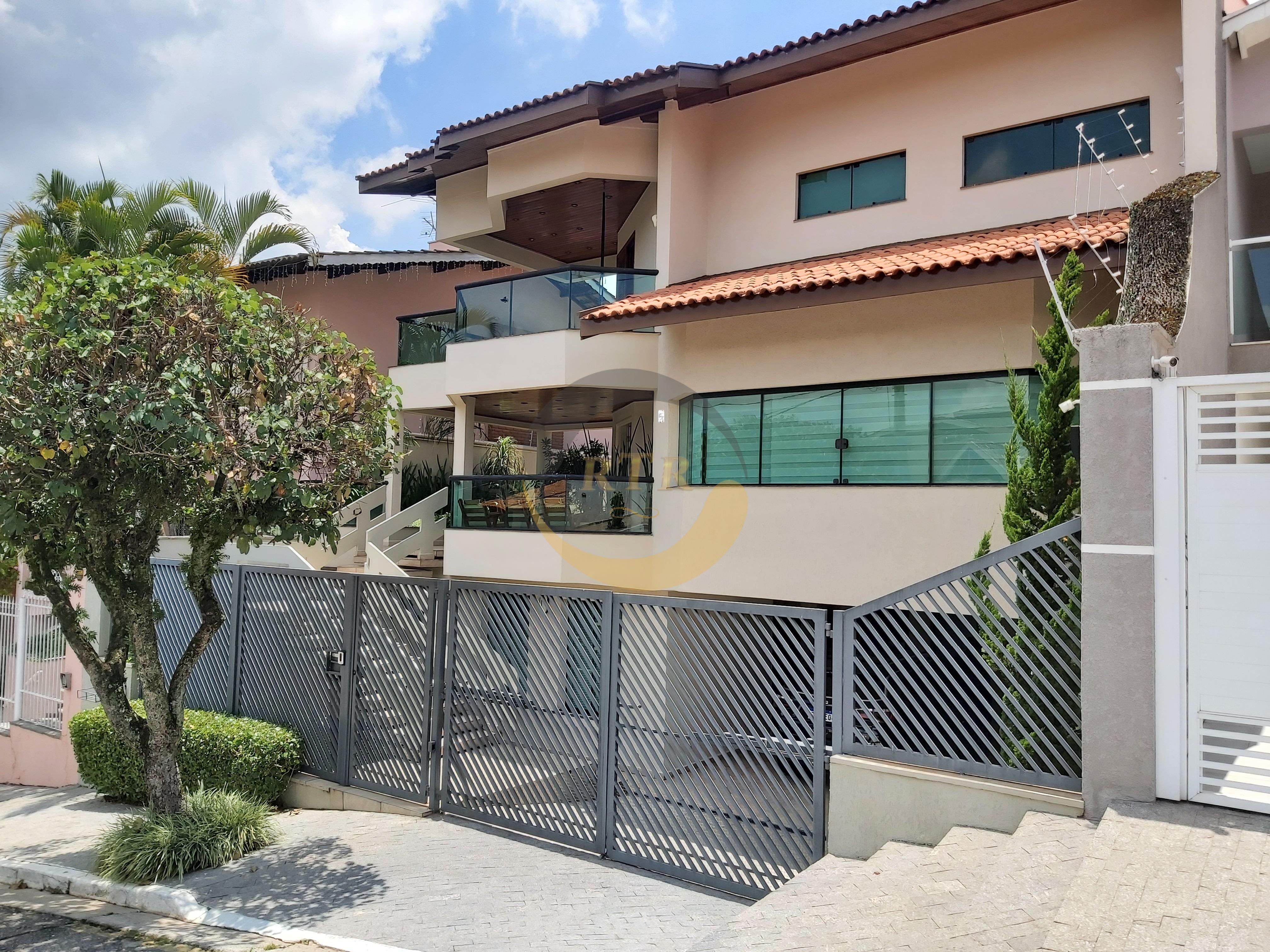S&atilde;o Roque Nobre, Sobrado Alto Padr&atilde;o 340m&sup2;, 3 Su&iacute;tes, Piscina, Aquecimento Solar  São Roque - 