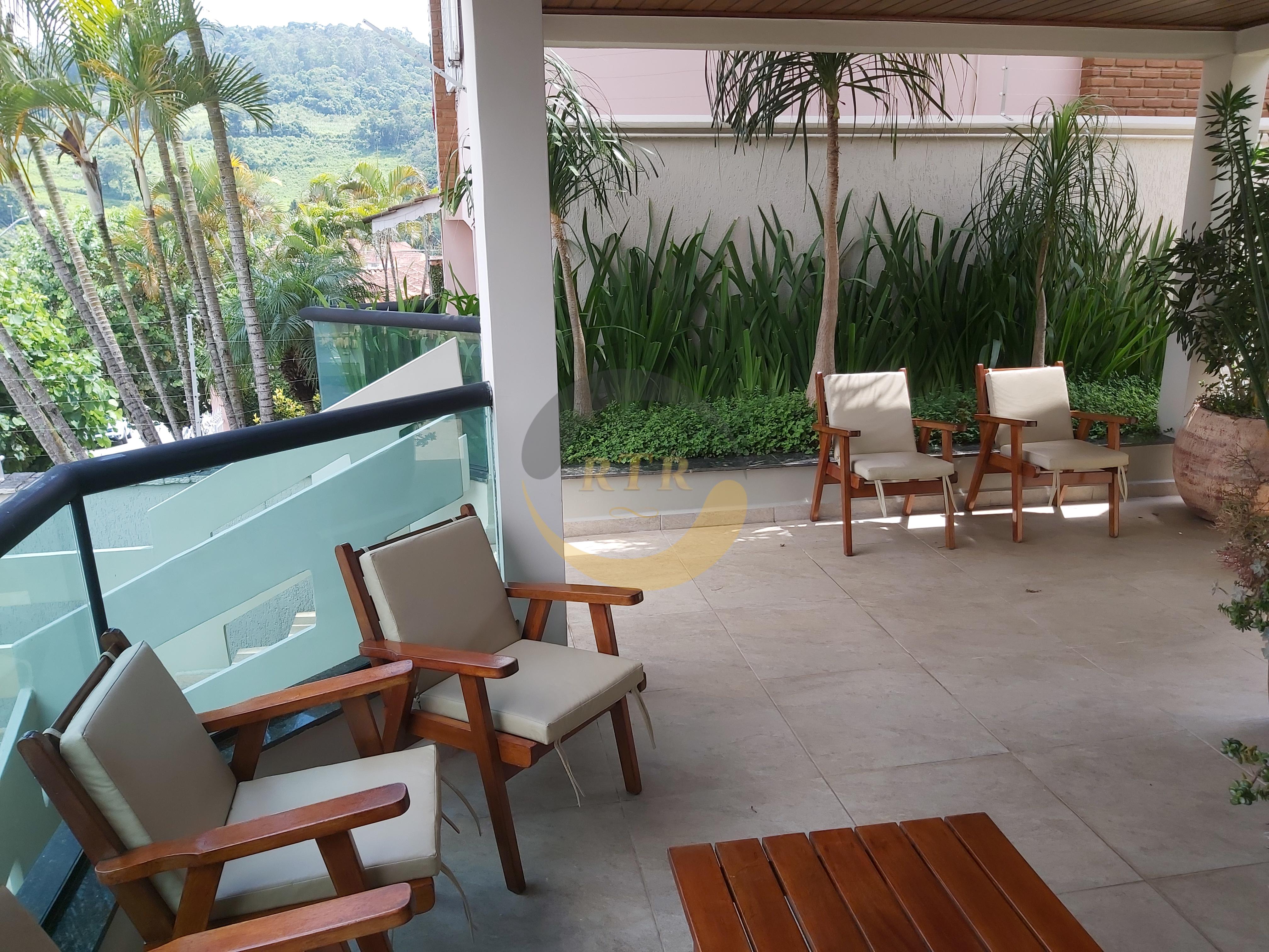 S&atilde;o Roque Nobre, Sobrado Alto Padr&atilde;o 340m&sup2;, 3 Su&iacute;tes, Piscina, Aquecimento Solar  São Roque - 