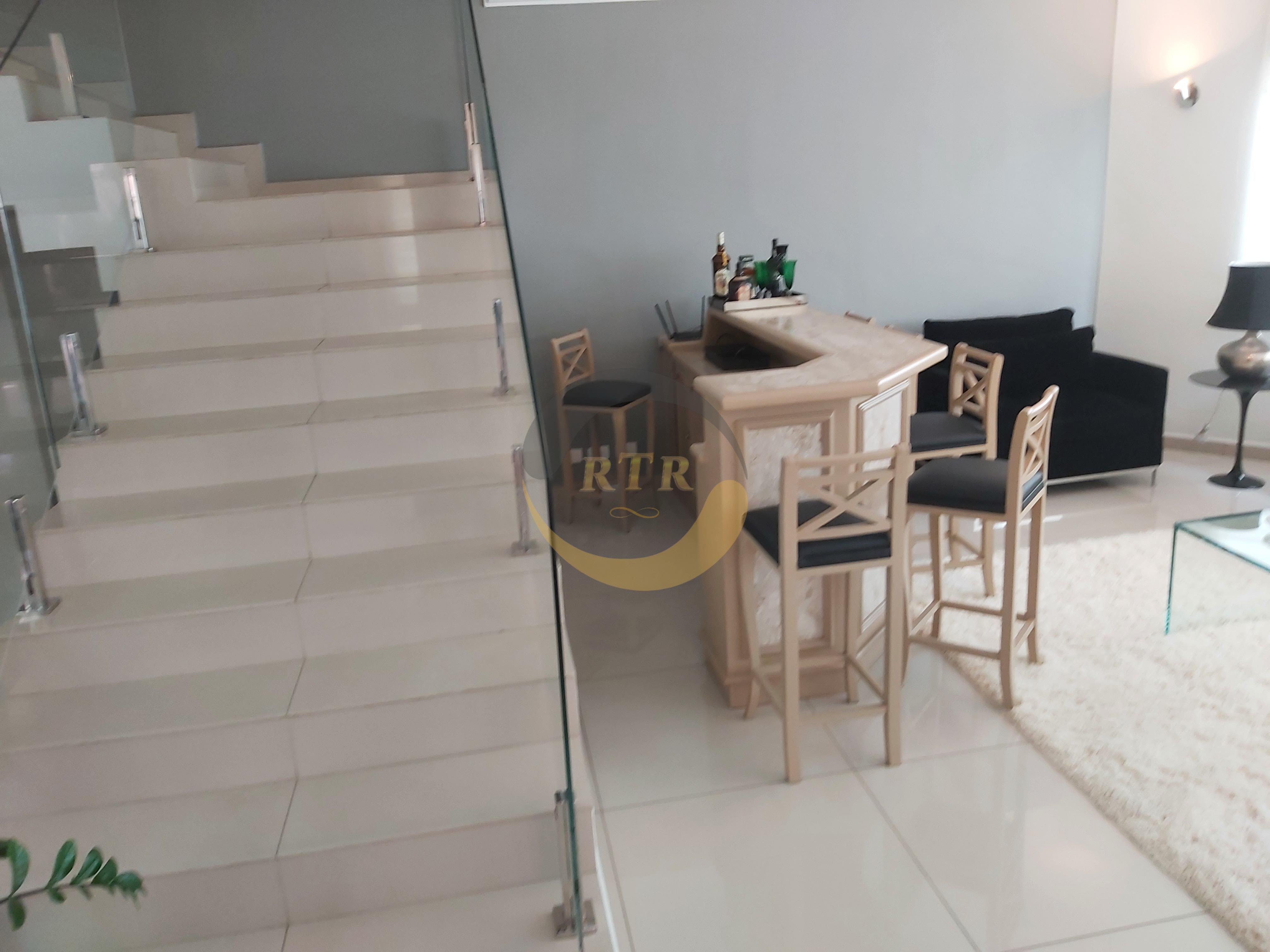 S&atilde;o Roque Nobre, Sobrado Alto Padr&atilde;o 340m&sup2;, 3 Su&iacute;tes, Piscina, Aquecimento Solar  São Roque - 
