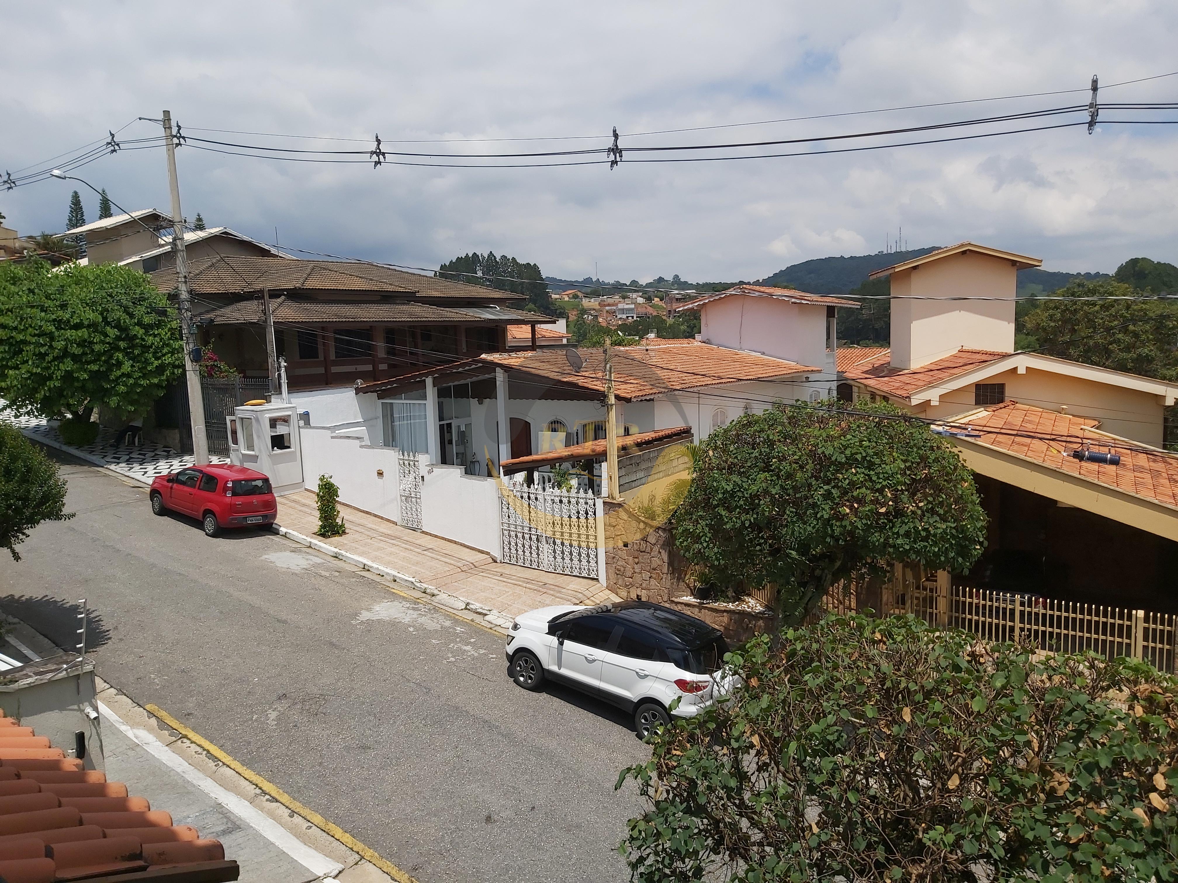 S&atilde;o Roque Nobre, Sobrado Alto Padr&atilde;o 340m&sup2;, 3 Su&iacute;tes, Piscina, Aquecimento Solar  São Roque - 