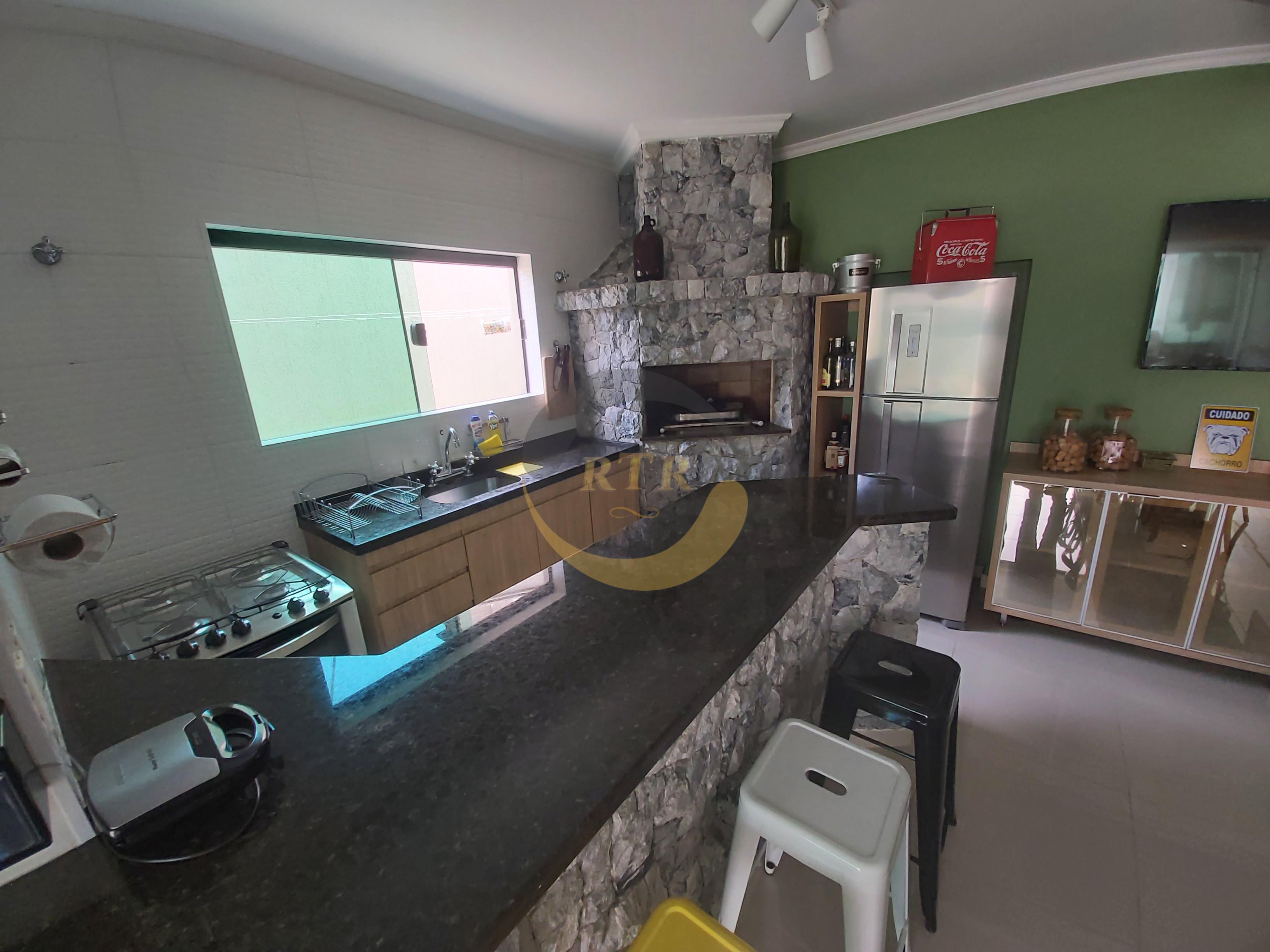 S&atilde;o Roque Nobre, Sobrado Alto Padr&atilde;o 340m&sup2;, 3 Su&iacute;tes, Piscina, Aquecimento Solar  São Roque - 