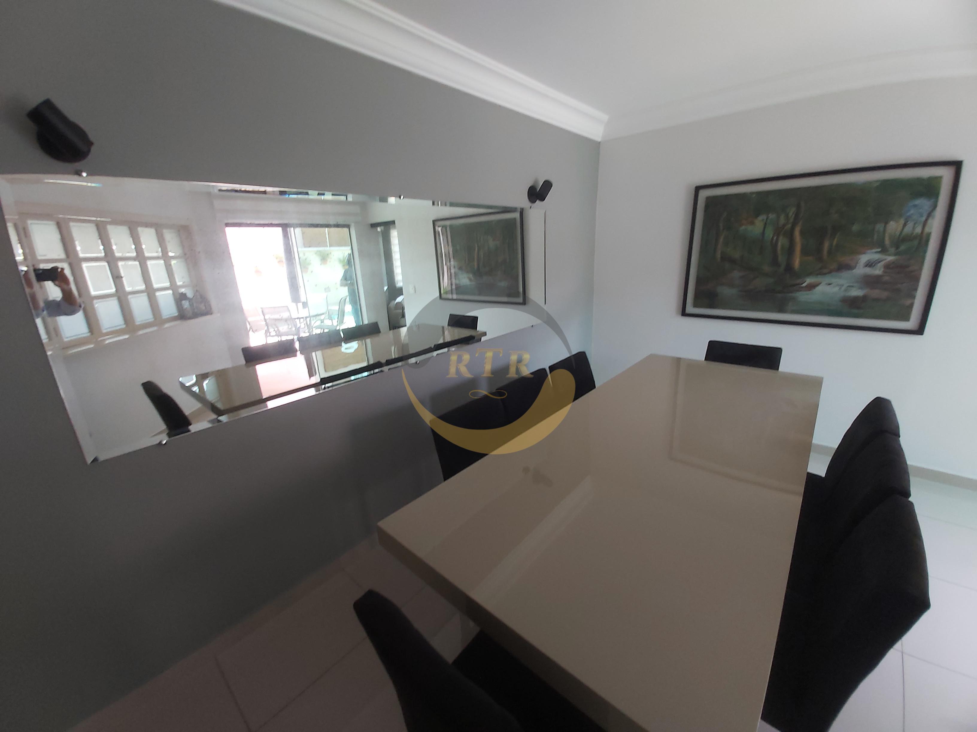 S&atilde;o Roque Nobre, Sobrado Alto Padr&atilde;o 340m&sup2;, 3 Su&iacute;tes, Piscina, Aquecimento Solar  São Roque - 