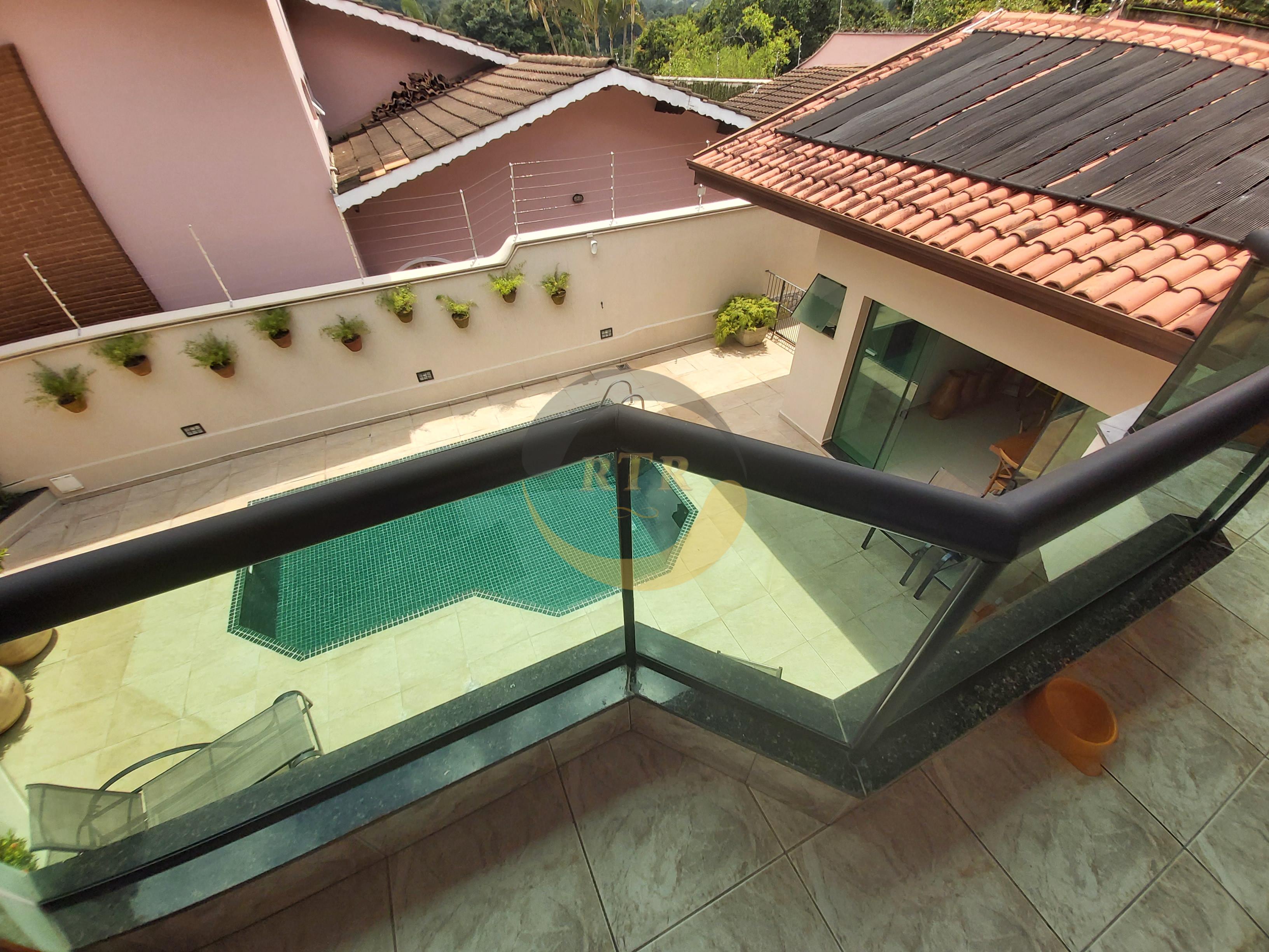 S&atilde;o Roque Nobre, Sobrado Alto Padr&atilde;o 340m&sup2;, 3 Su&iacute;tes, Piscina, Aquecimento Solar  São Roque - 