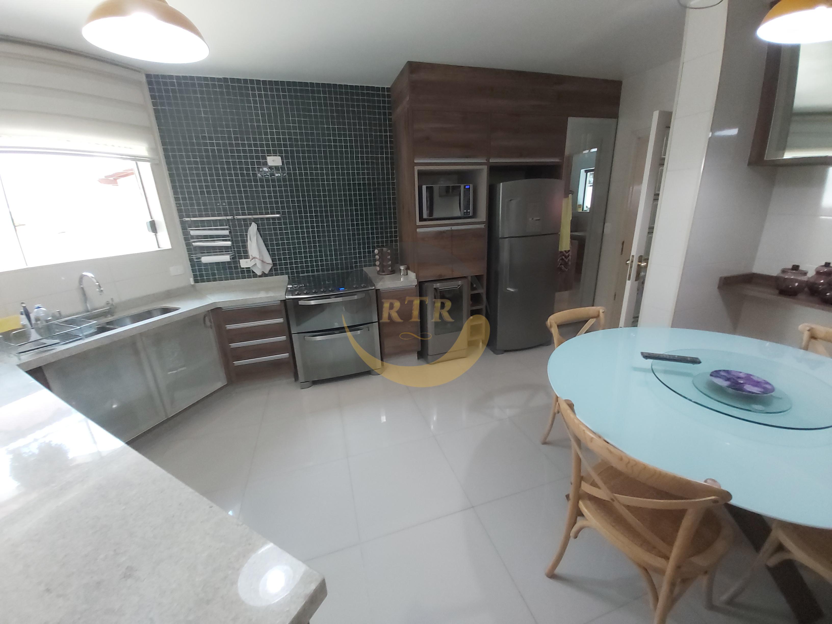 S&atilde;o Roque Nobre, Sobrado Alto Padr&atilde;o 340m&sup2;, 3 Su&iacute;tes, Piscina, Aquecimento Solar  São Roque - 