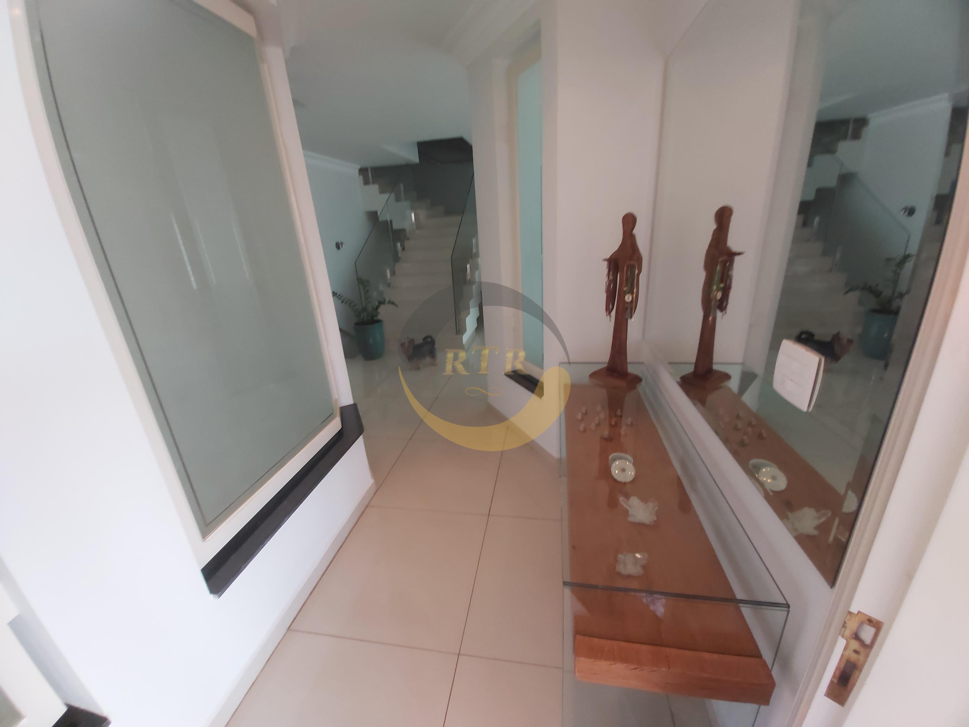 S&atilde;o Roque Nobre, Sobrado Alto Padr&atilde;o 340m&sup2;, 3 Su&iacute;tes, Piscina, Aquecimento Solar  São Roque - 