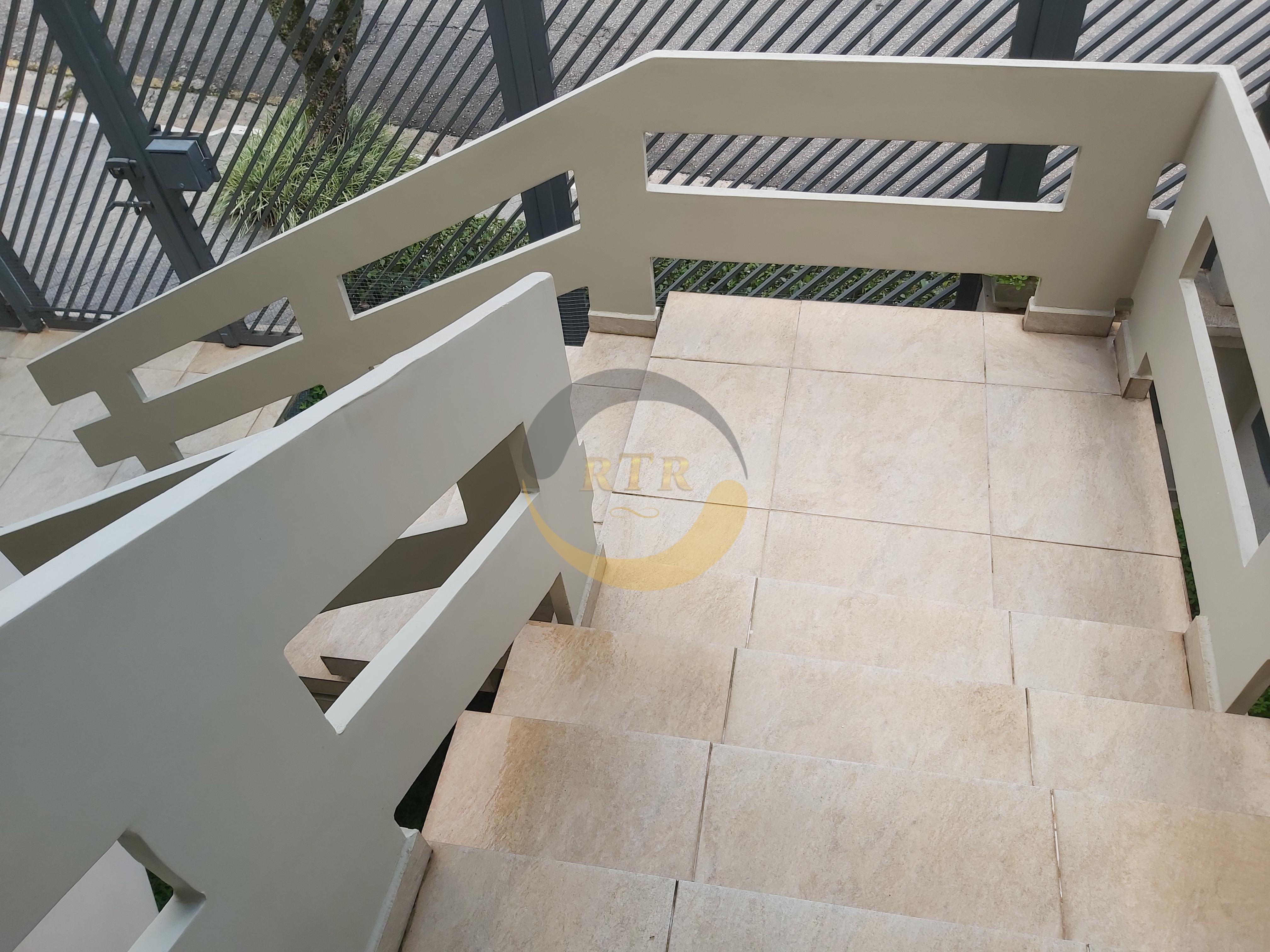 S&atilde;o Roque Nobre, Sobrado Alto Padr&atilde;o 340m&sup2;, 3 Su&iacute;tes, Piscina, Aquecimento Solar  São Roque - 