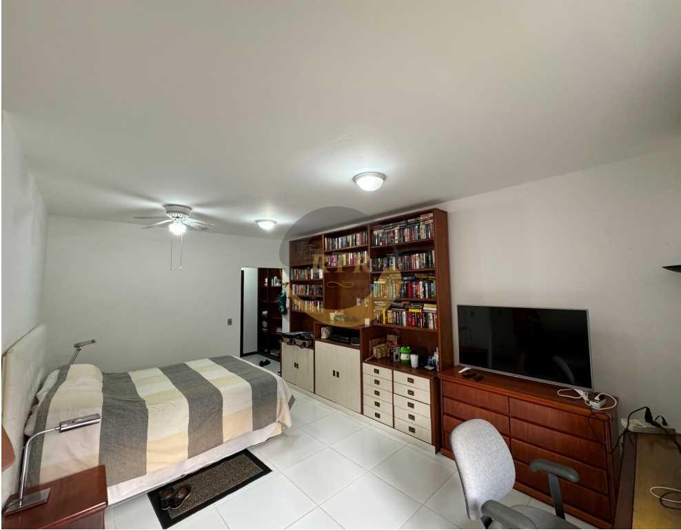 Casa Alto Padr&atilde;o Condom&iacute;nio Atibaia AT. 1200 M&sup2; AC. 500 M&sup2; 6 su&iacute;tes Mobilia Lazer 5 Vagas  Atibaia - 