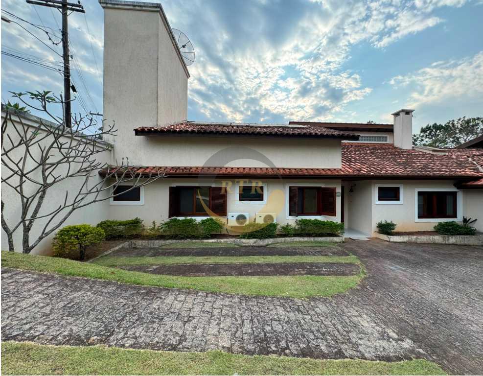 Casa Alto Padr&atilde;o Condom&iacute;nio Atibaia AT. 1200 M&sup2; AC. 500 M&sup2; 6 su&iacute;tes Mobilia Lazer 5 Vagas  Atibaia - 