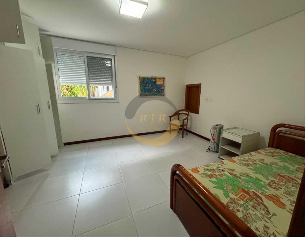 Casa Alto Padr&atilde;o Condom&iacute;nio Atibaia AT. 1200 M&sup2; AC. 500 M&sup2; 6 su&iacute;tes Mobilia Lazer 5 Vagas  Atibaia - 
