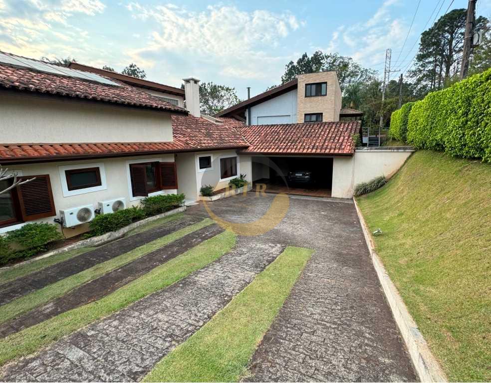 Casa Alto Padr&atilde;o Condom&iacute;nio Atibaia AT. 1200 M&sup2; AC. 500 M&sup2; 6 su&iacute;tes Mobilia Lazer 5 Vagas  Atibaia - 