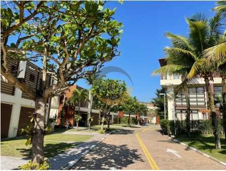 Sofistica&ccedil;&atilde;o, Conforto &agrave; Beira-Mar, Casa alto Padr&atilde;o, 458 M&sup2;, 5 su&iacute;tes, 4 vagas, P&eacute; Areia  Guarujá - 