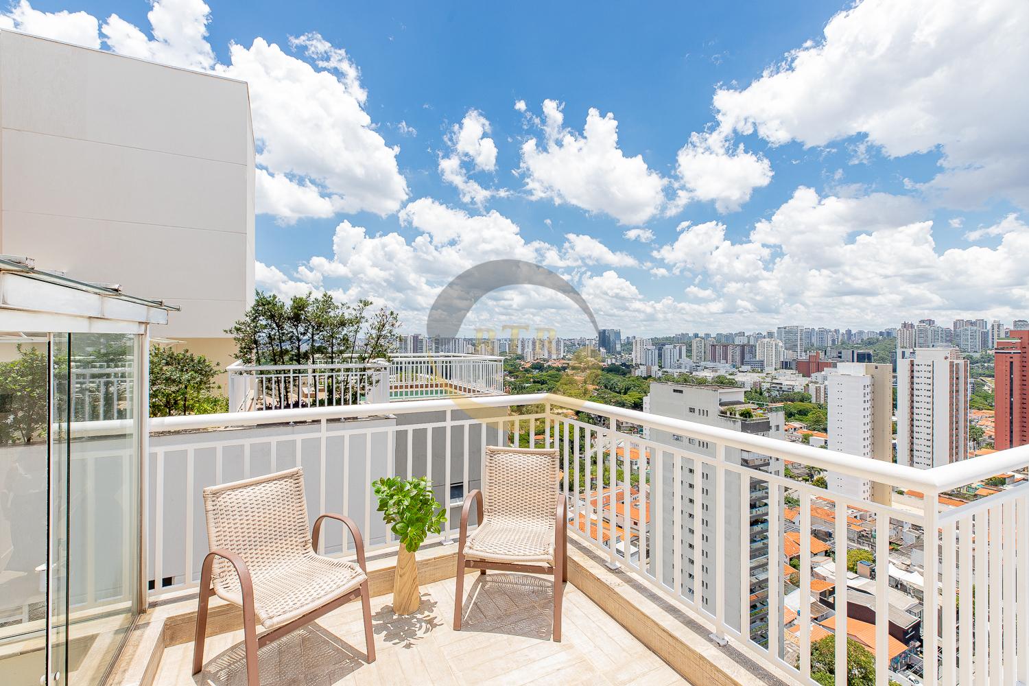 Ch&aacute;cara Sto. Antonio, Cobertura Duplex 284m&sup2;, 4 Dts 3 Suites, 3 Vgs, Vista 180&ordm; lind&iacute;ssima  São Paulo - 