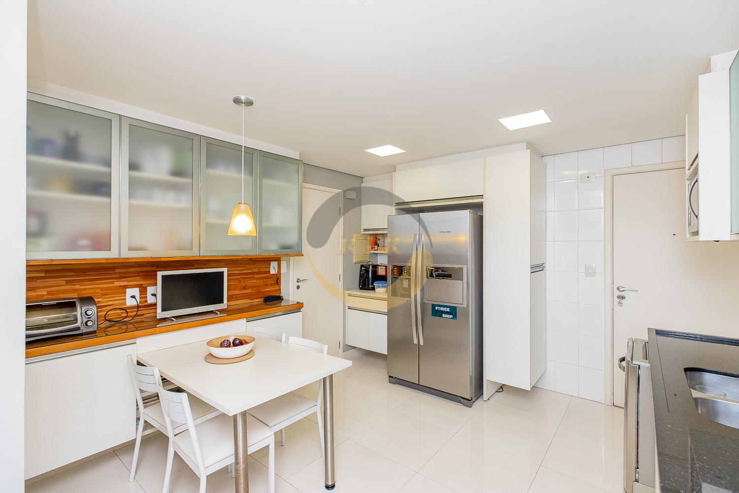 Ch&aacute;cara Sto. Antonio, Cobertura Duplex 284m&sup2;, 4 Dts 3 Suites, 3 Vgs, Vista 180&ordm; lind&iacute;ssima  São Paulo - 