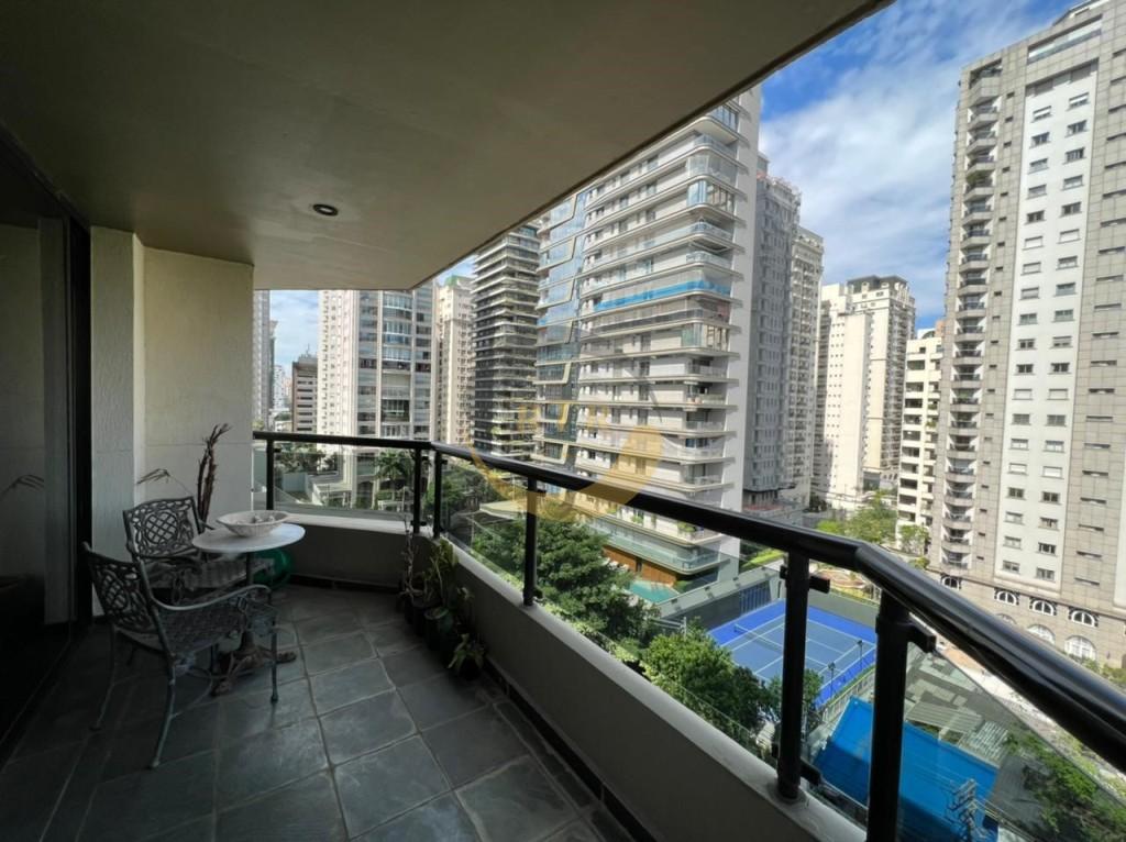 Luxo, Conforto, Itaim Bibi, Apartamento, 220M&sup2;, Vista Panor&acirc;mica, 4 Dts, 2 Su&iacute;tes, 4 Vagas  São Paulo - 