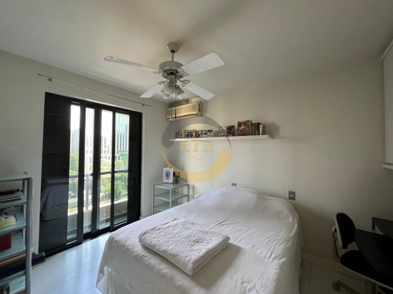 Luxo, Conforto, Itaim Bibi, Apartamento, 220M&sup2;, Vista Panor&acirc;mica, 4 Dts, 2 Su&iacute;tes, 4 Vagas  São Paulo - 